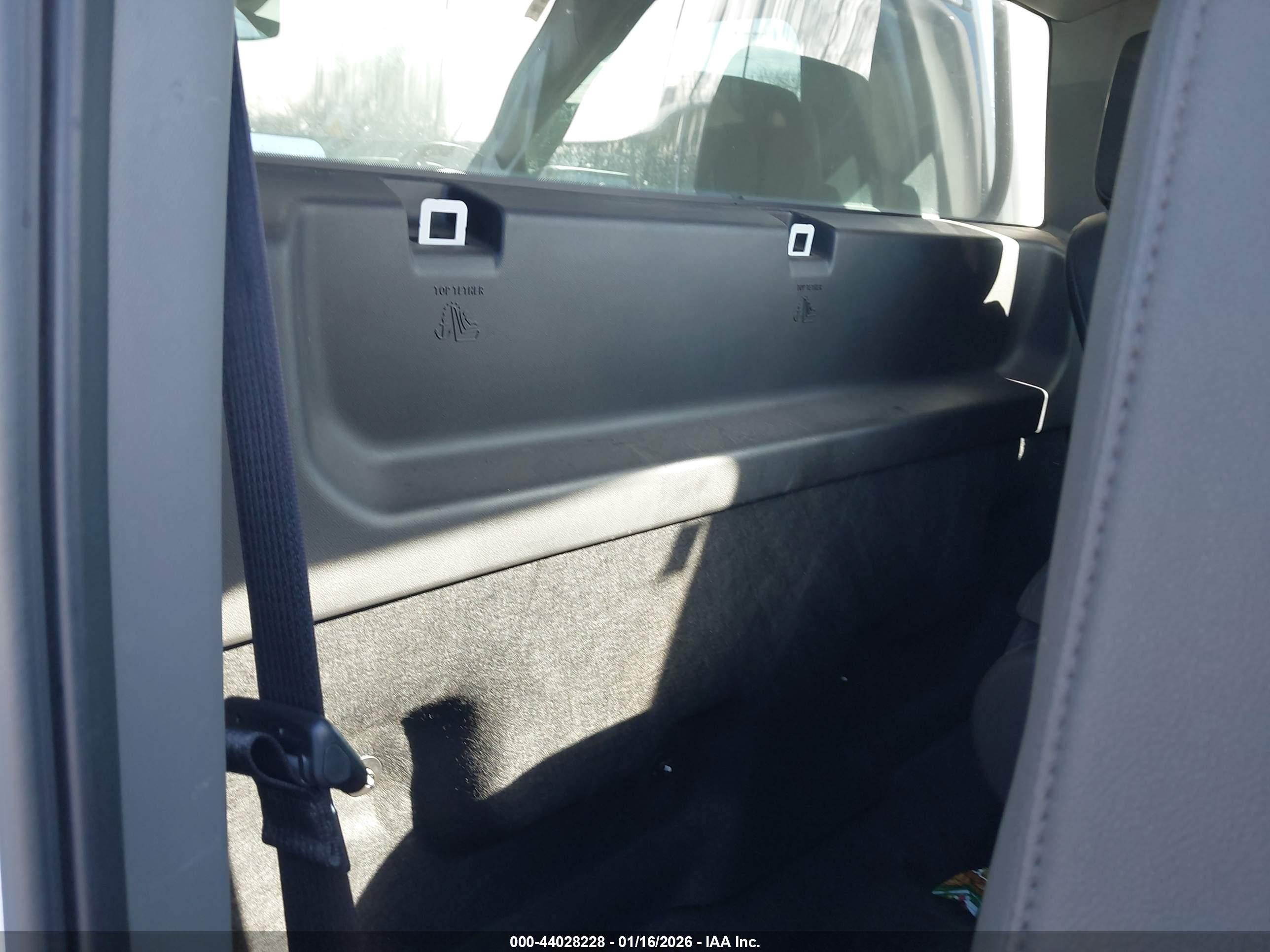 CHEVROLET SILVERADO image 8