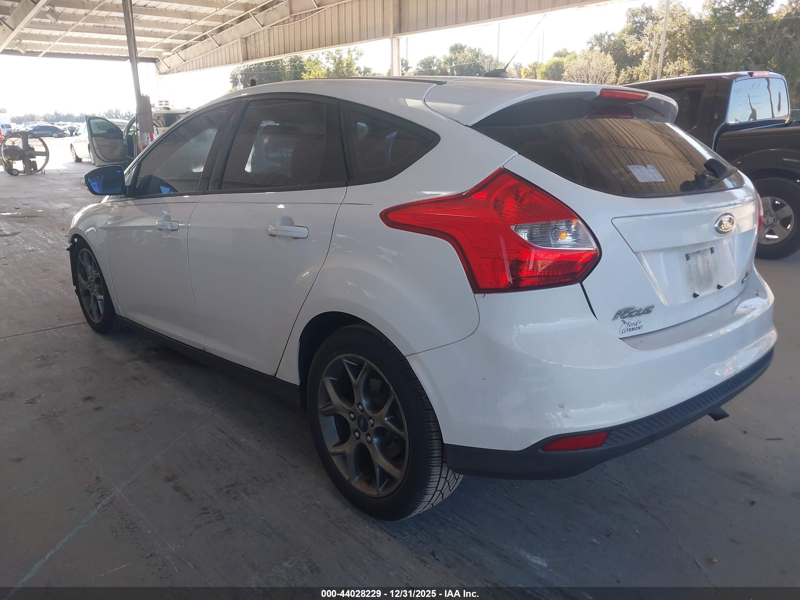 FORD FOCUS image 3
