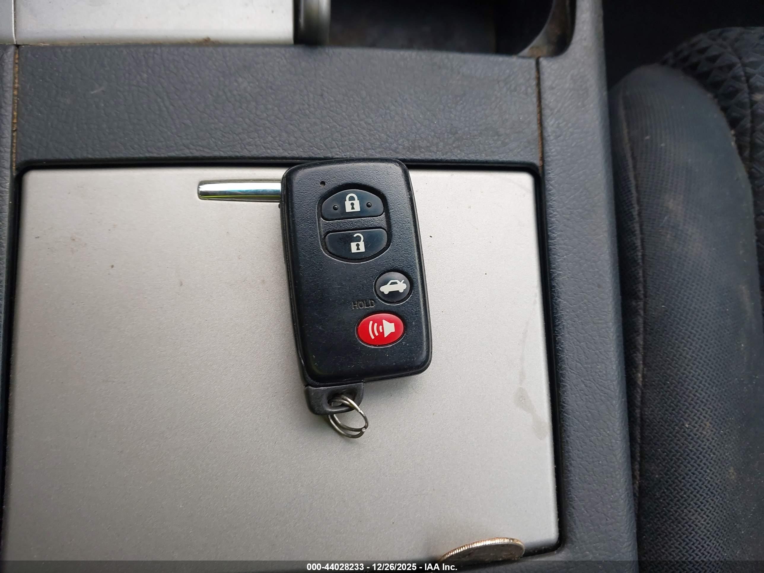 TOYOTA CAMRY image 11