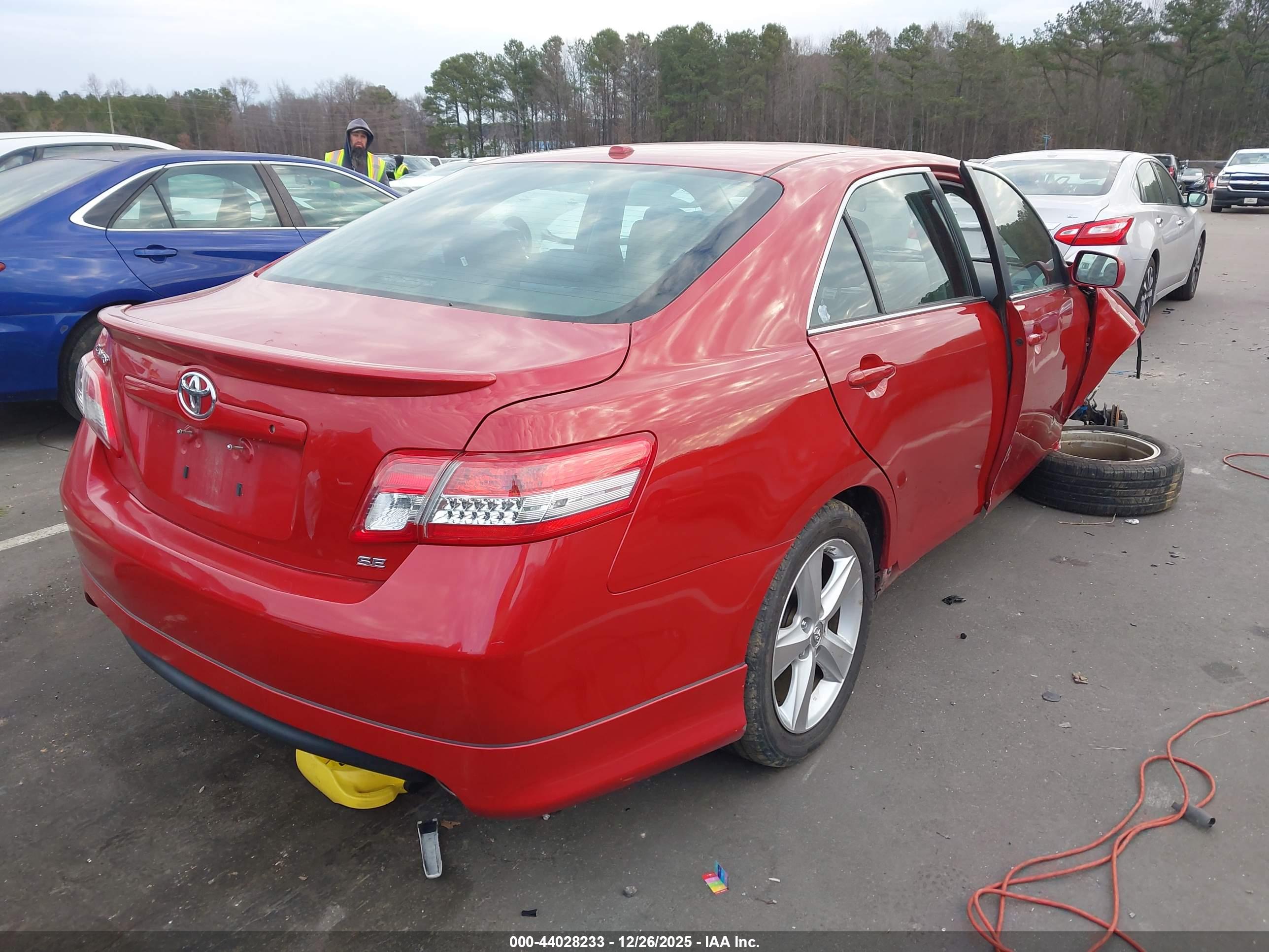 TOYOTA CAMRY image 4