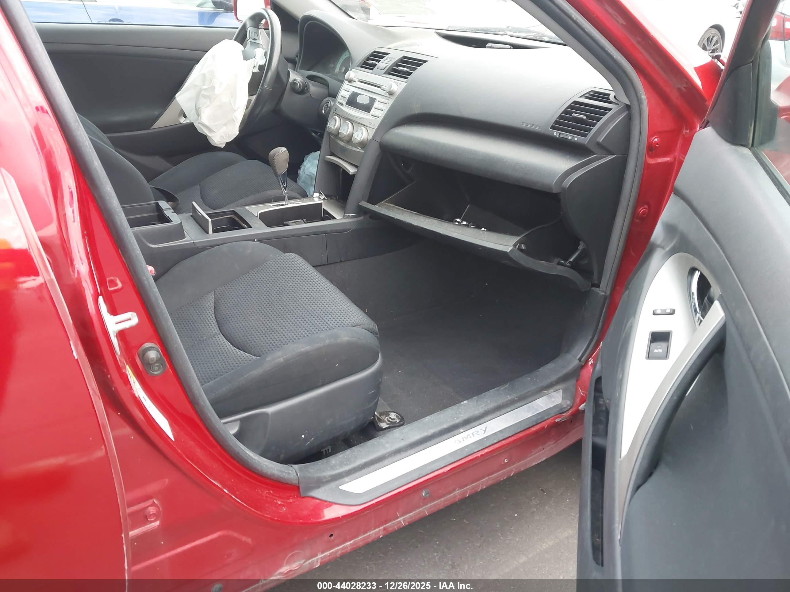 TOYOTA CAMRY image 5