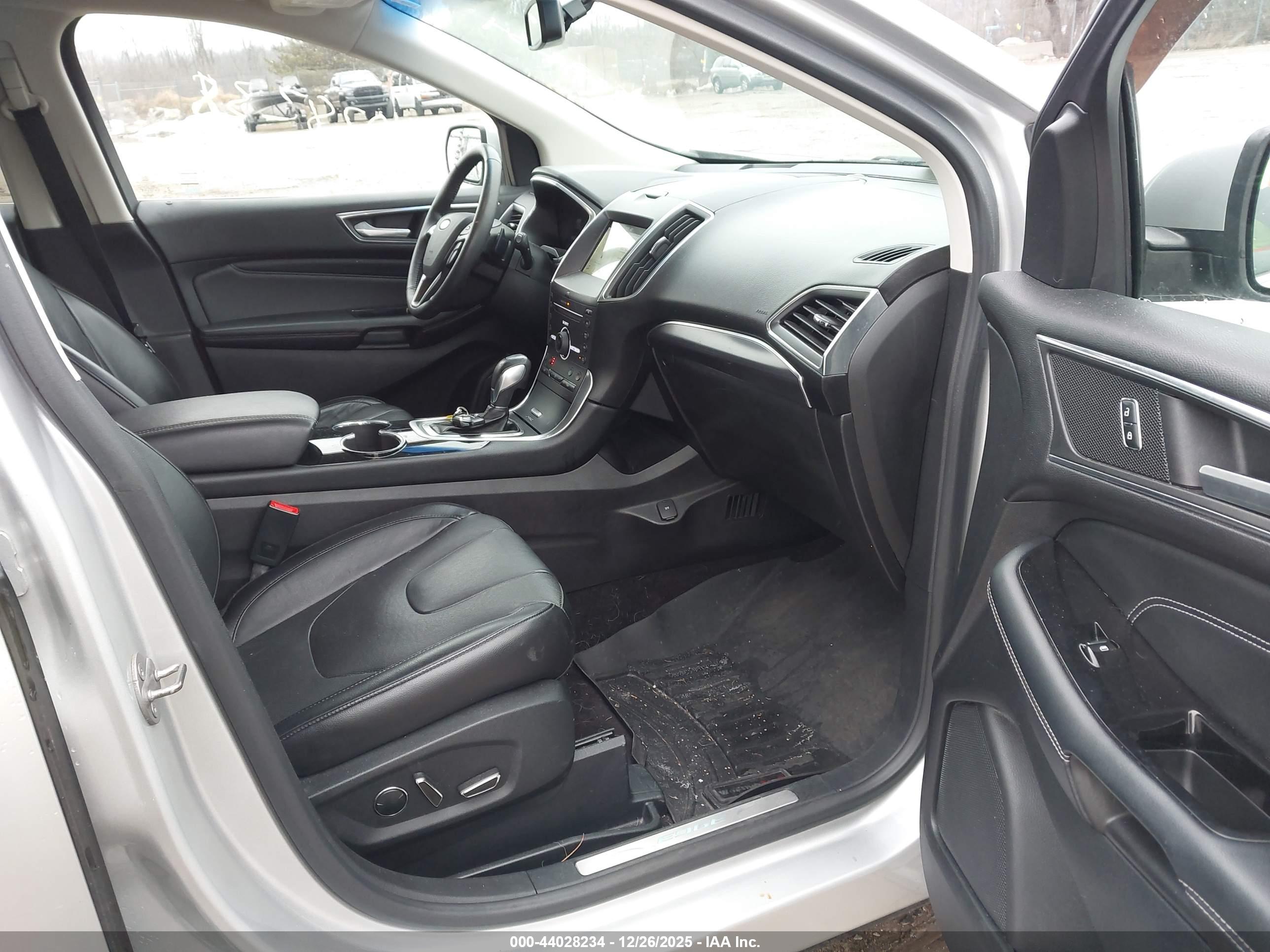 FORD EDGE image 5
