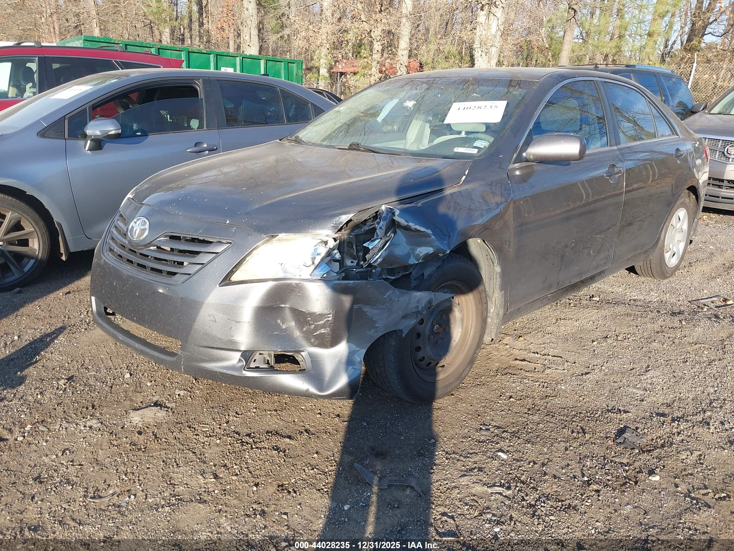 TOYOTA CAMRY image 2