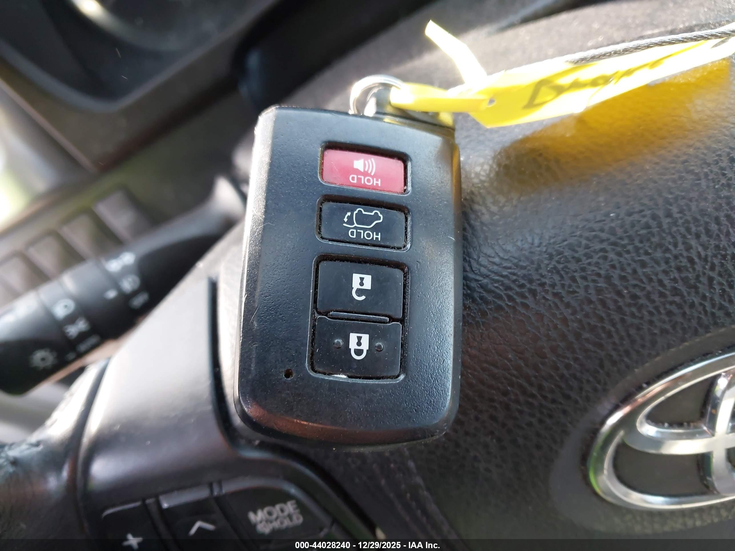 TOYOTA HIGHLANDER image 11