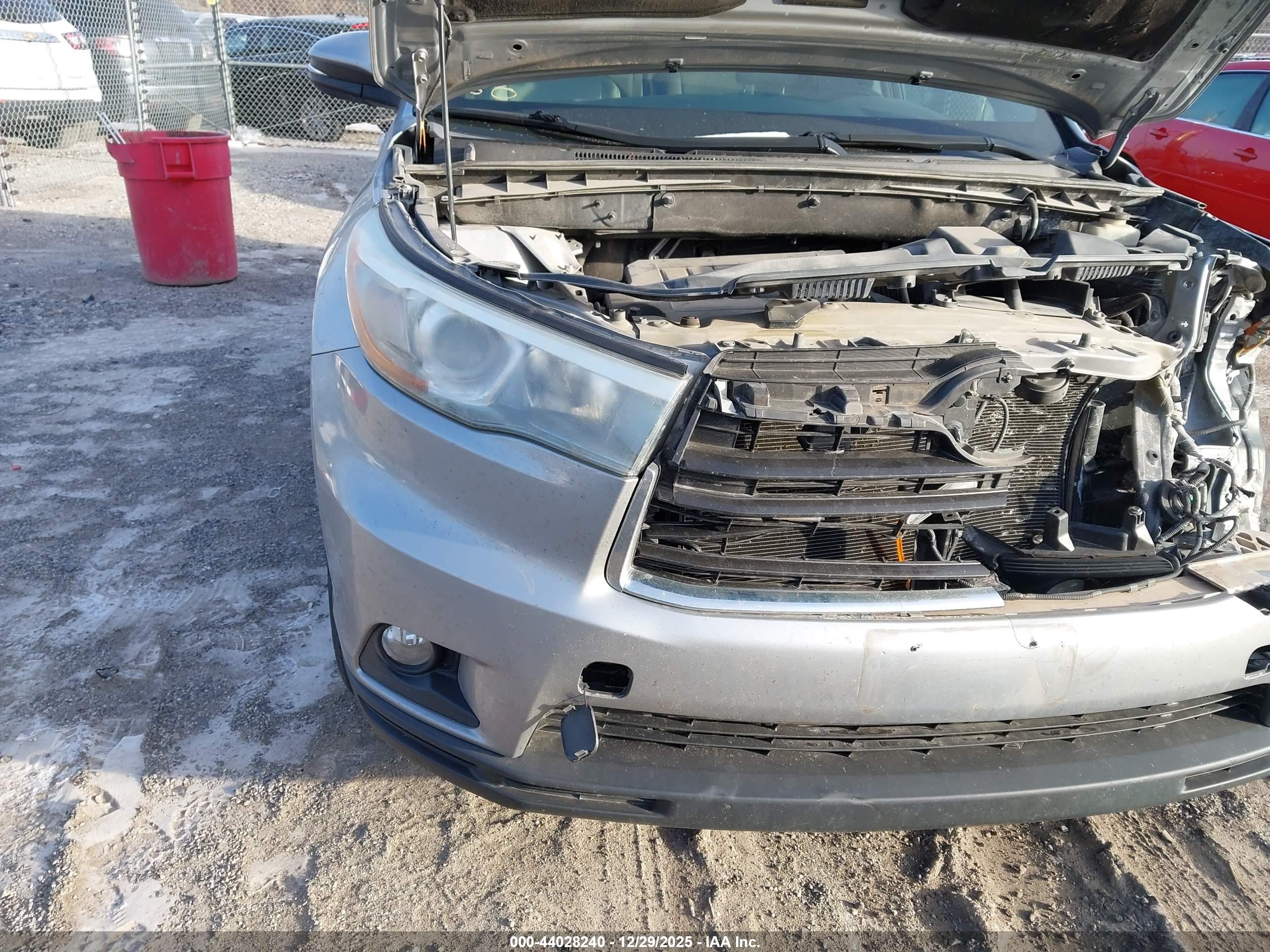 TOYOTA HIGHLANDER image 6