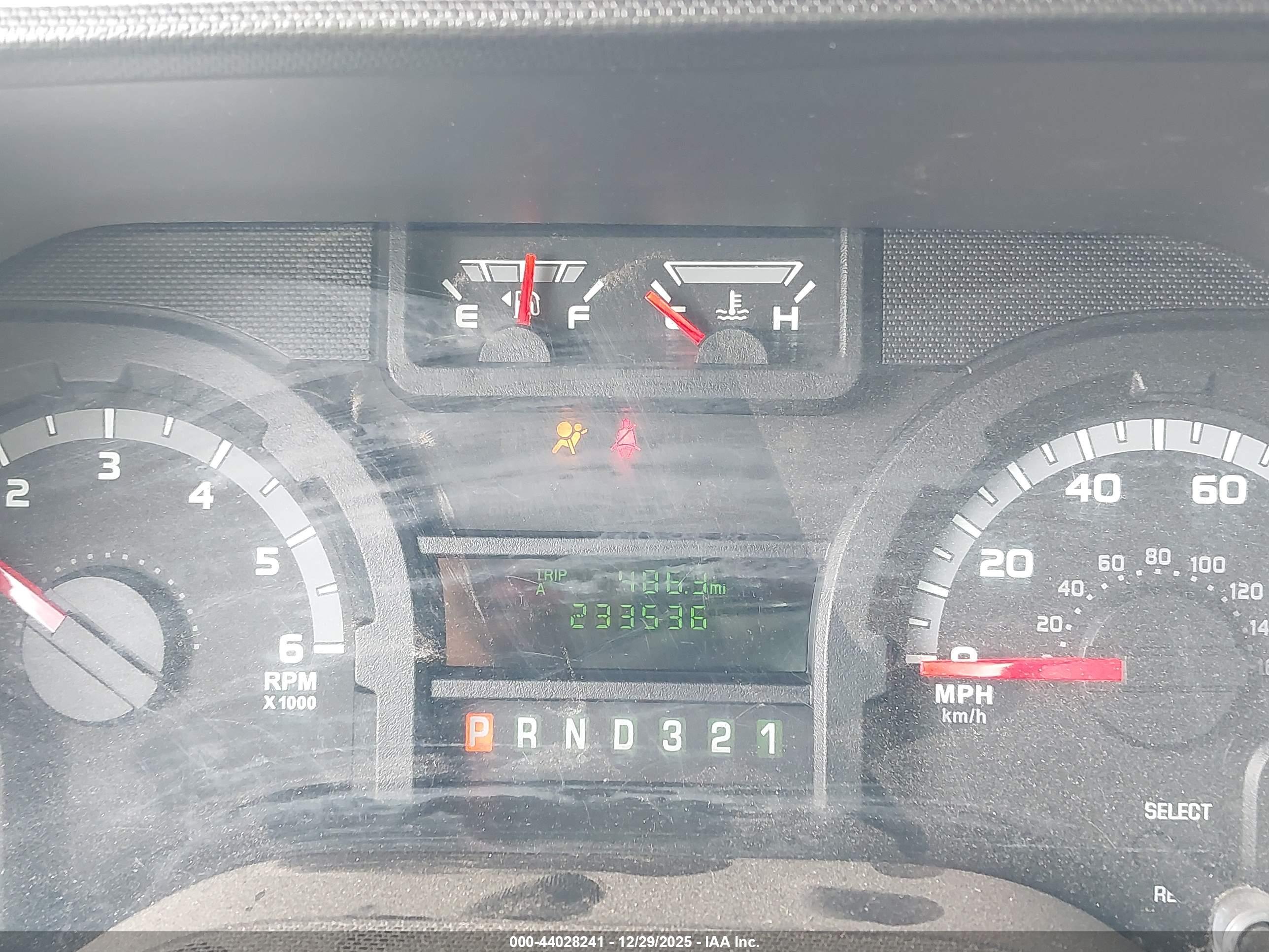 FORD E-350 image 6
