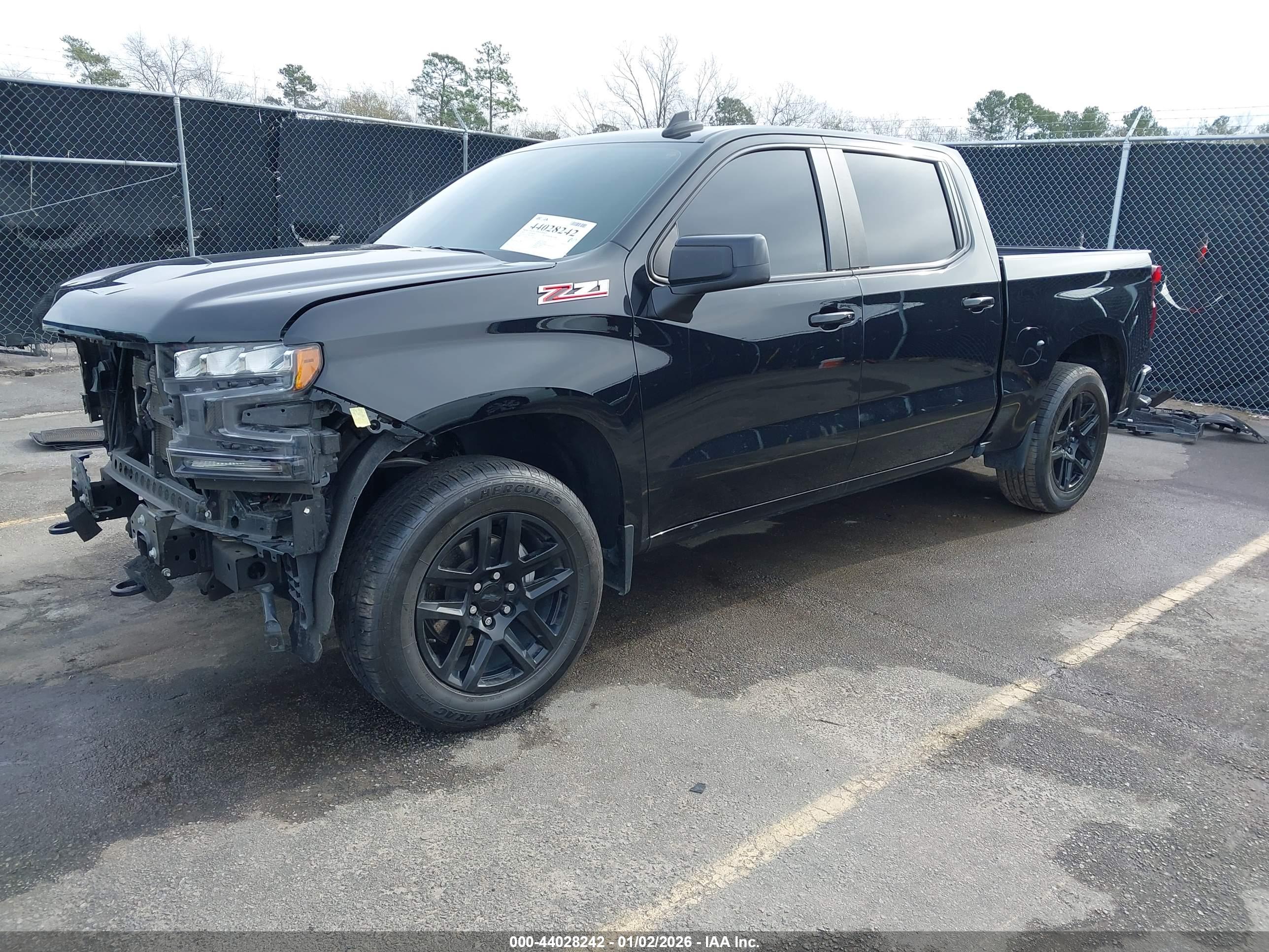 CHEVROLET SILVERADO image 2