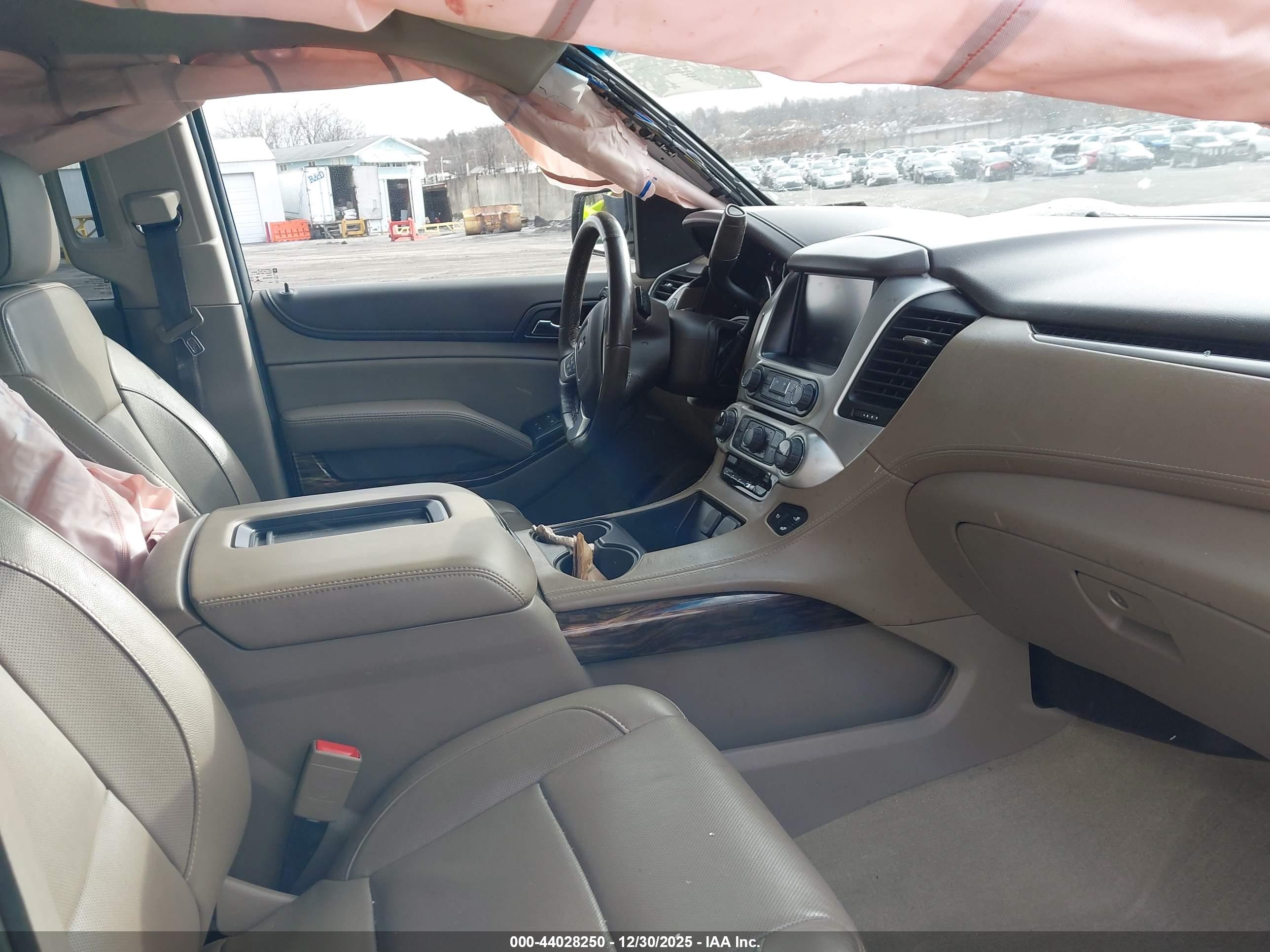 GMC YUKON image 5
