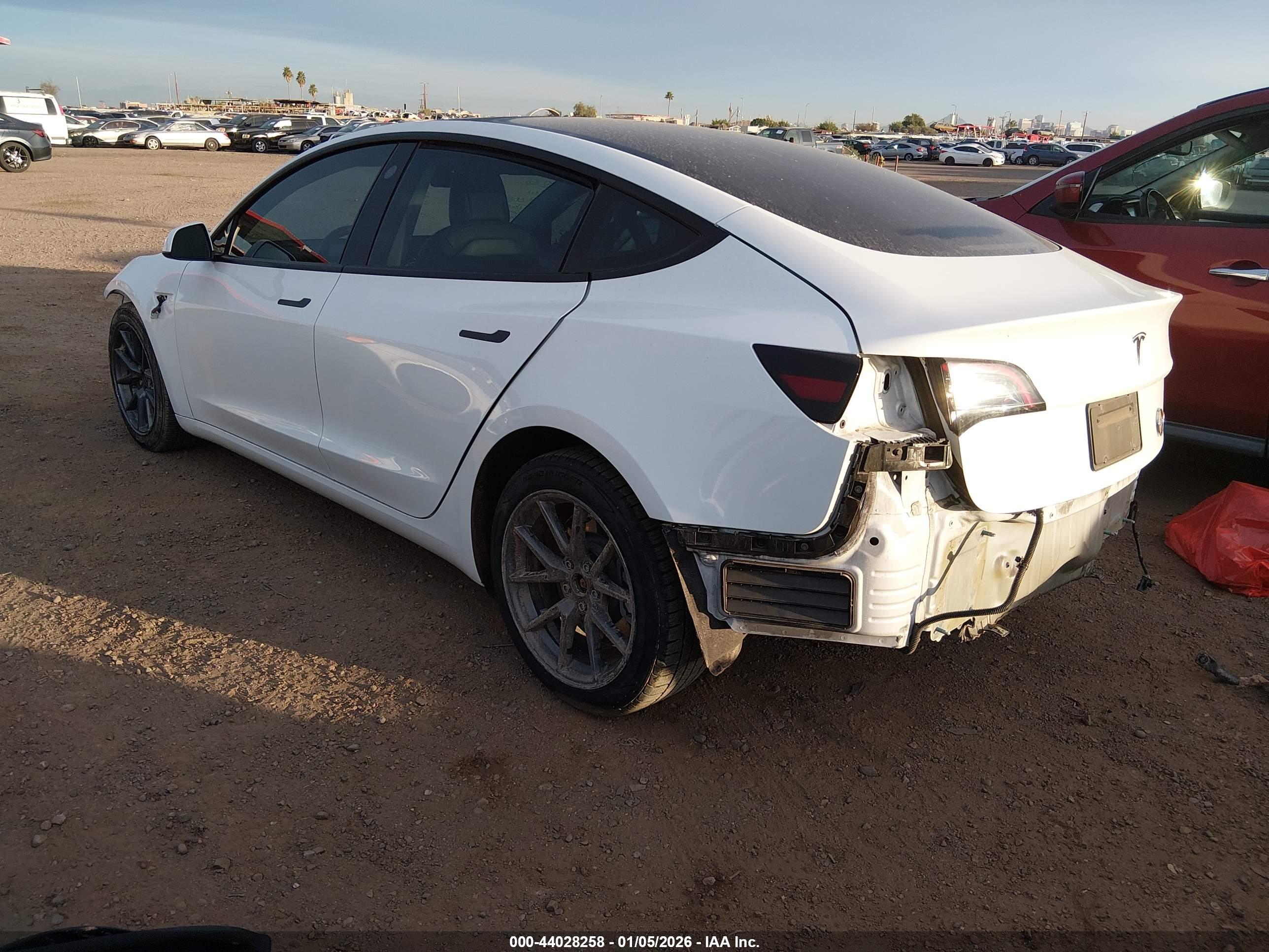 TESLA MODEL image 3