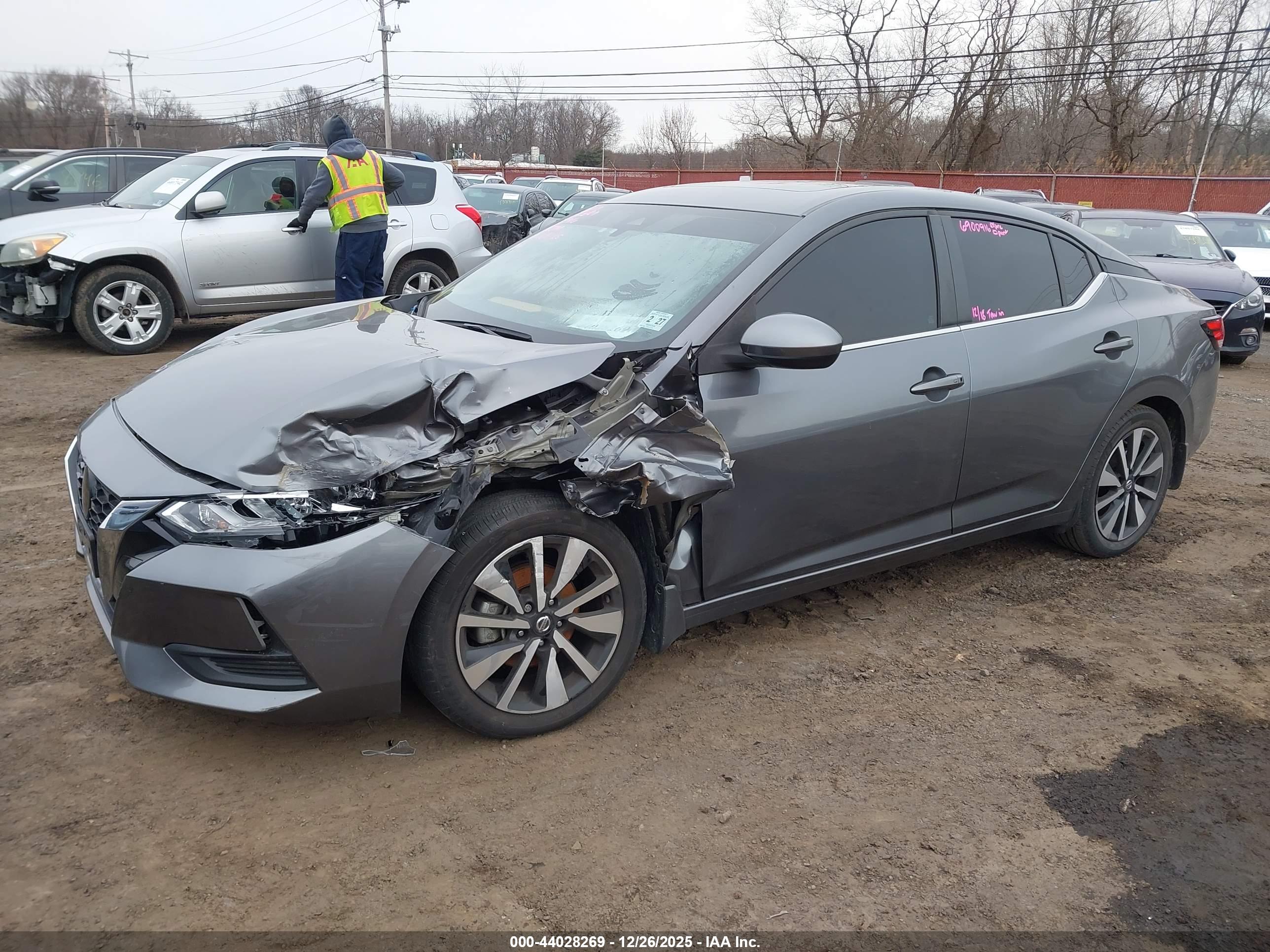 NISSAN SENTRA image 6