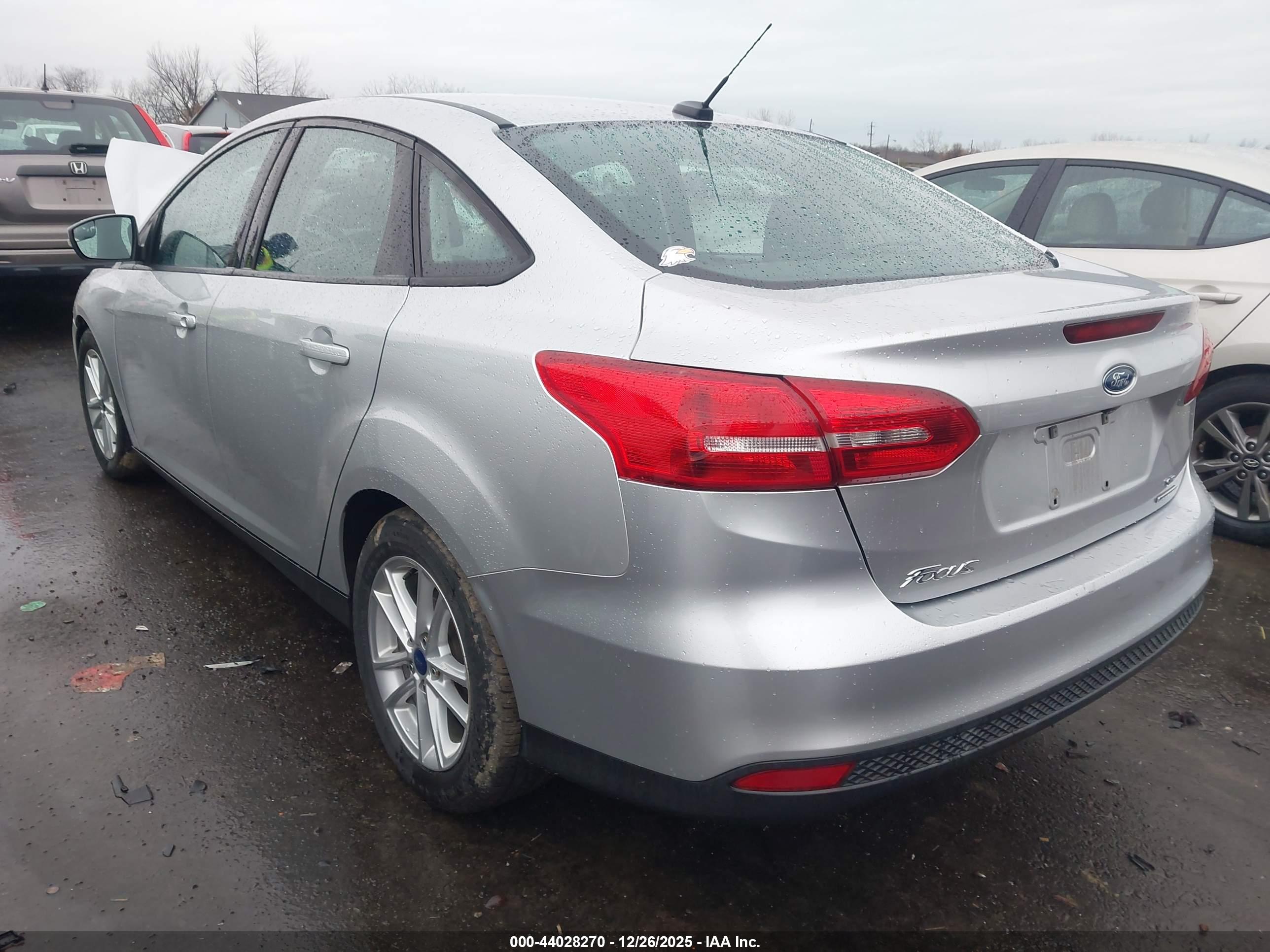 FORD FOCUS image 3