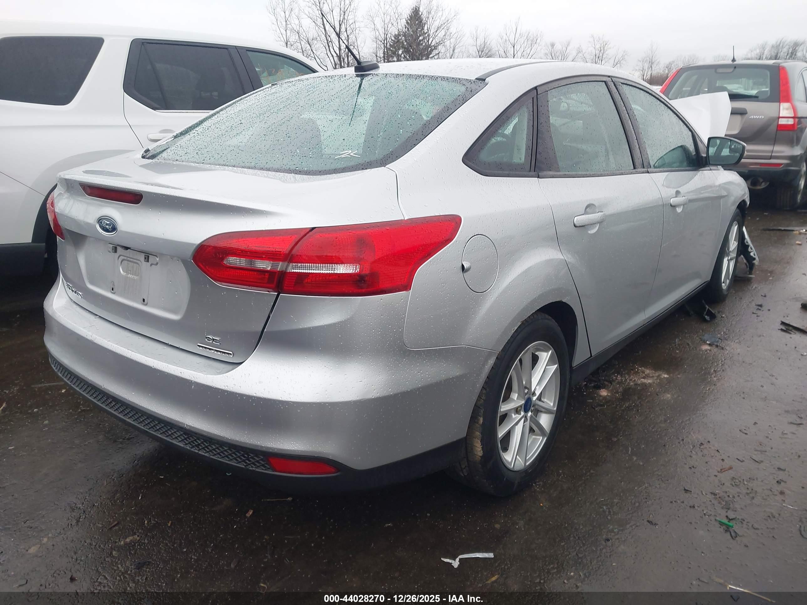 FORD FOCUS image 4