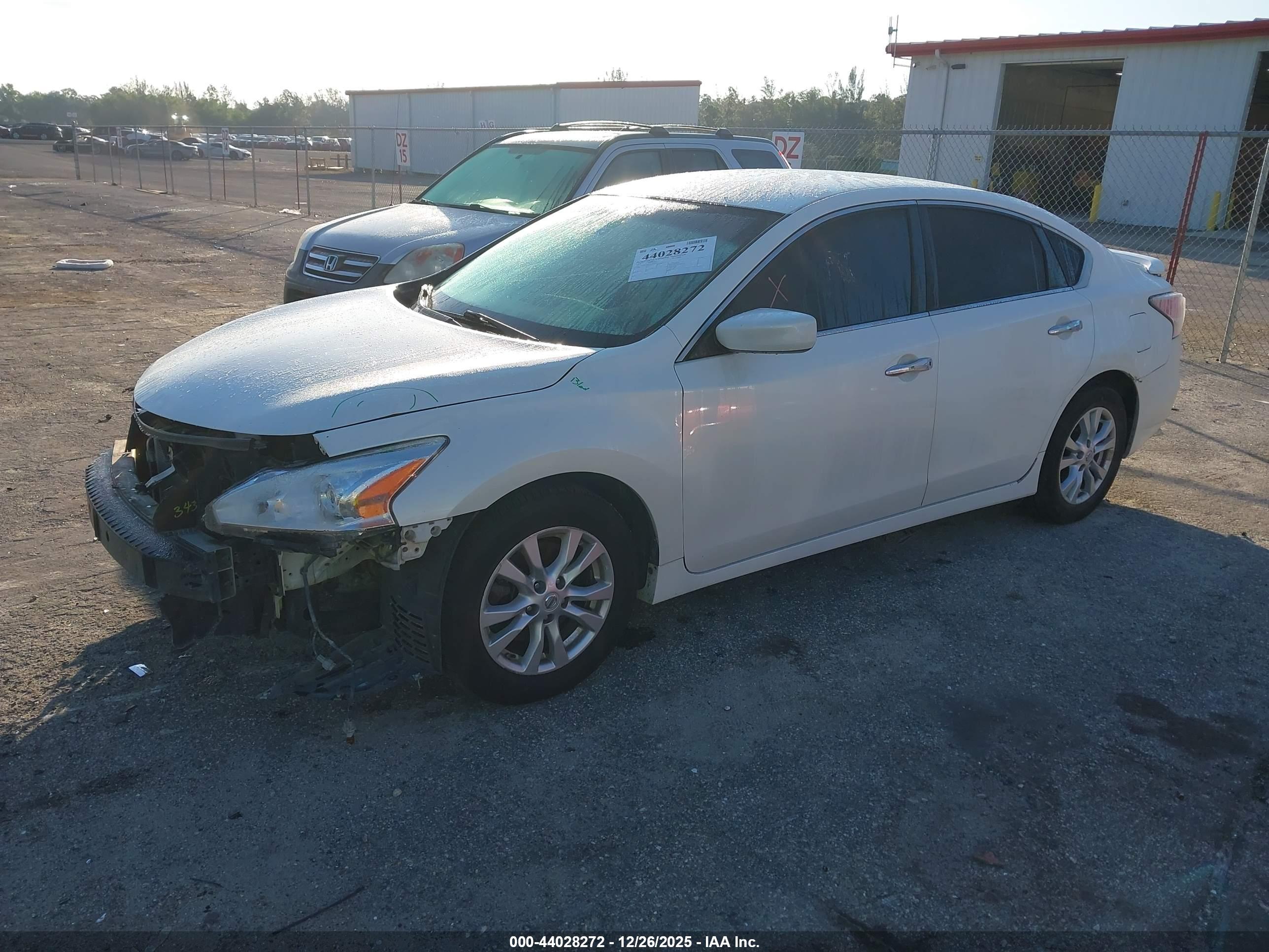 NISSAN ALTIMA image 2