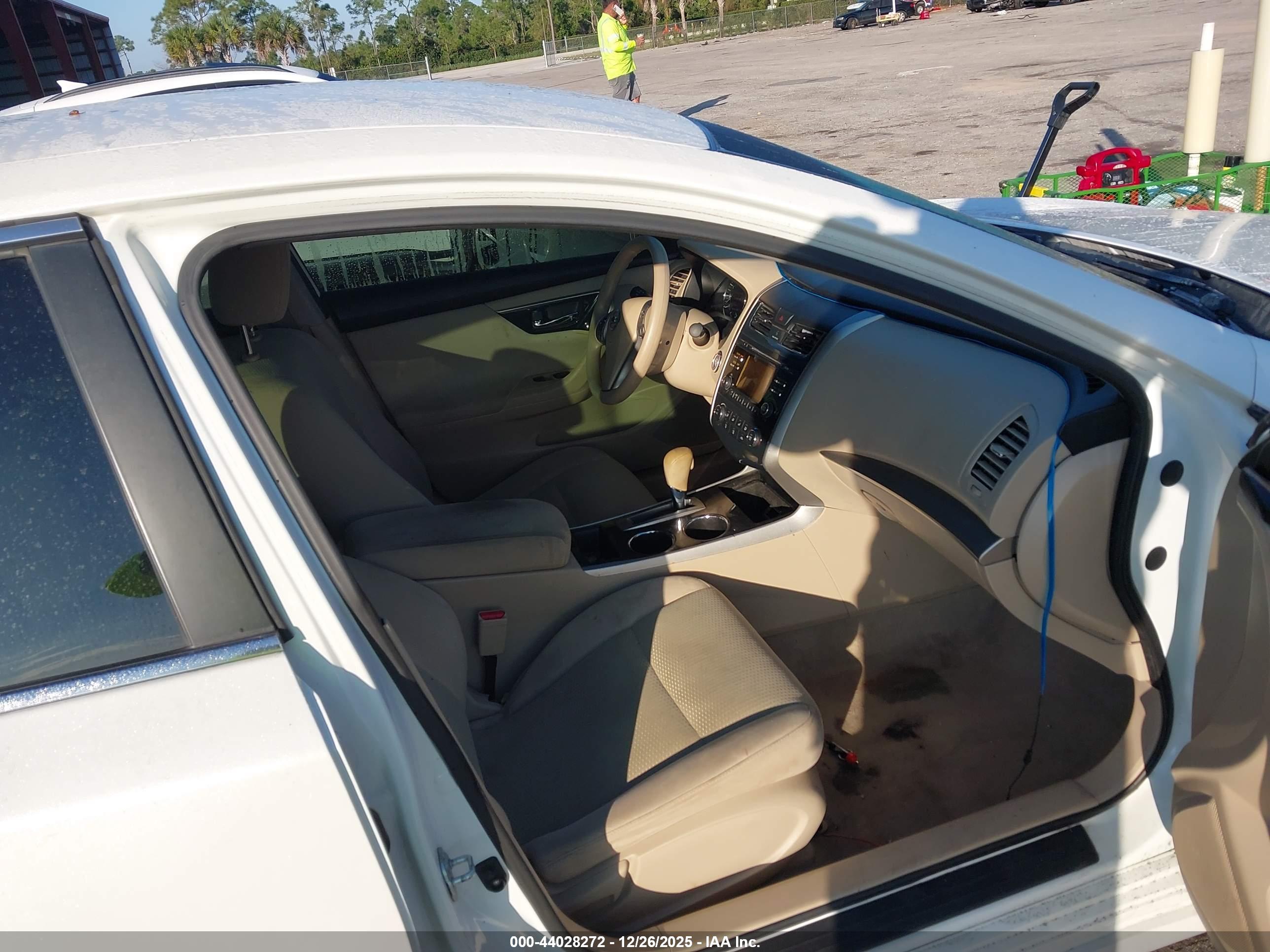 NISSAN ALTIMA image 5