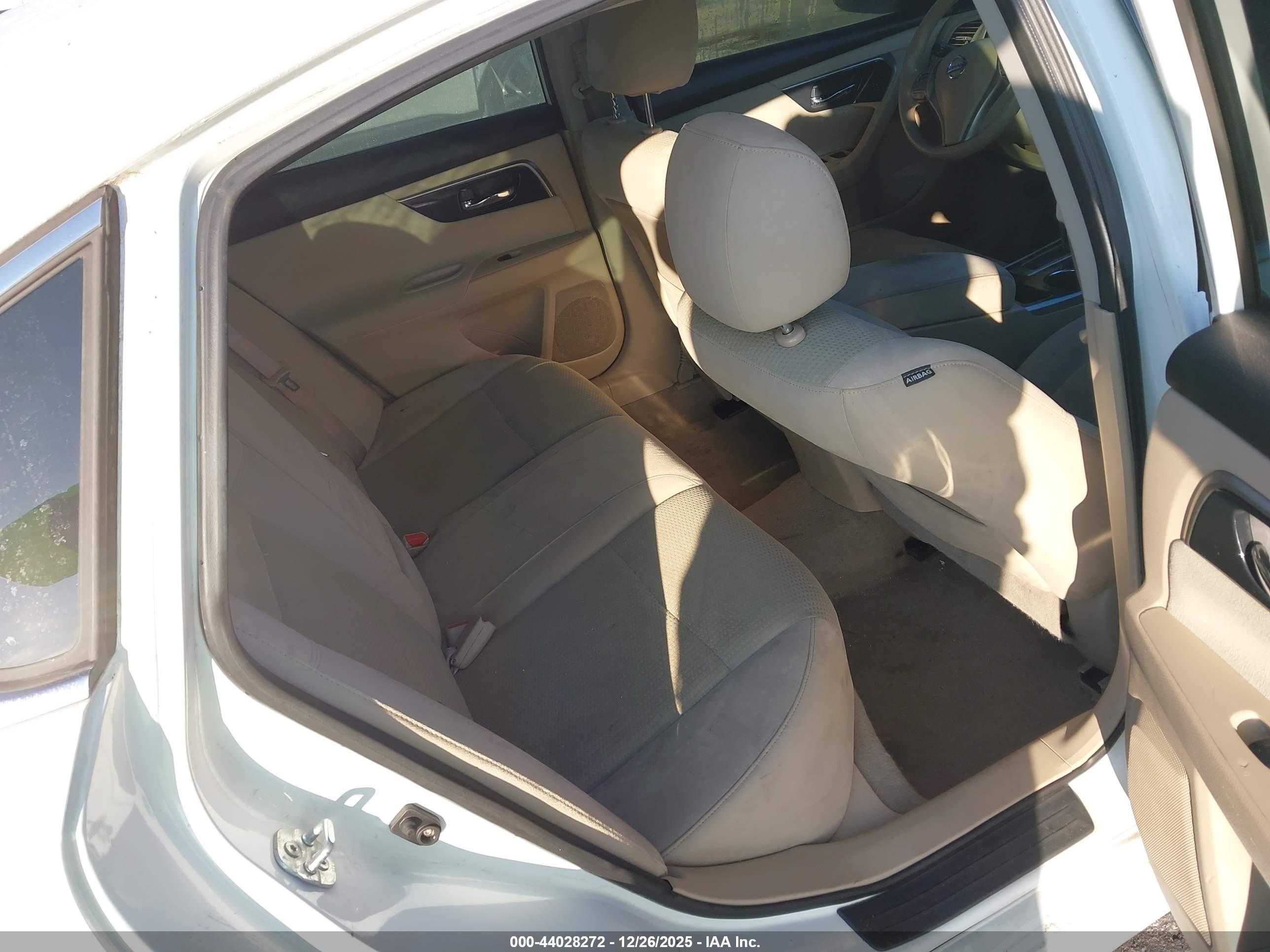 NISSAN ALTIMA image 8