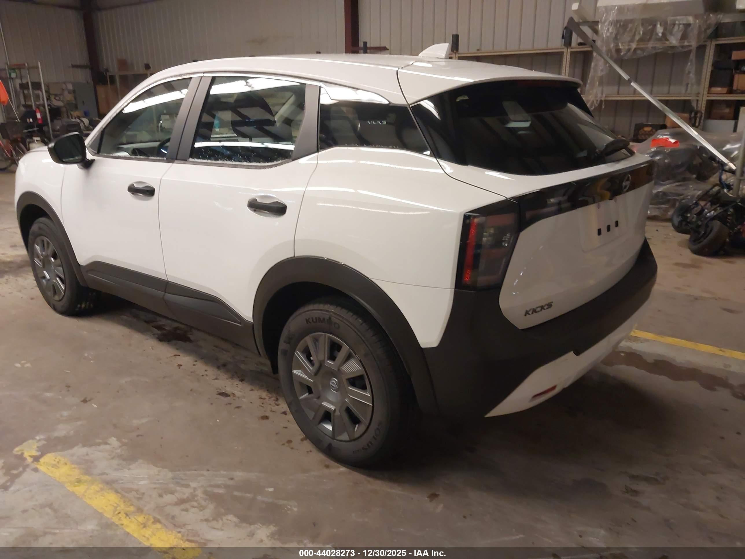 NISSAN KICKS image 3