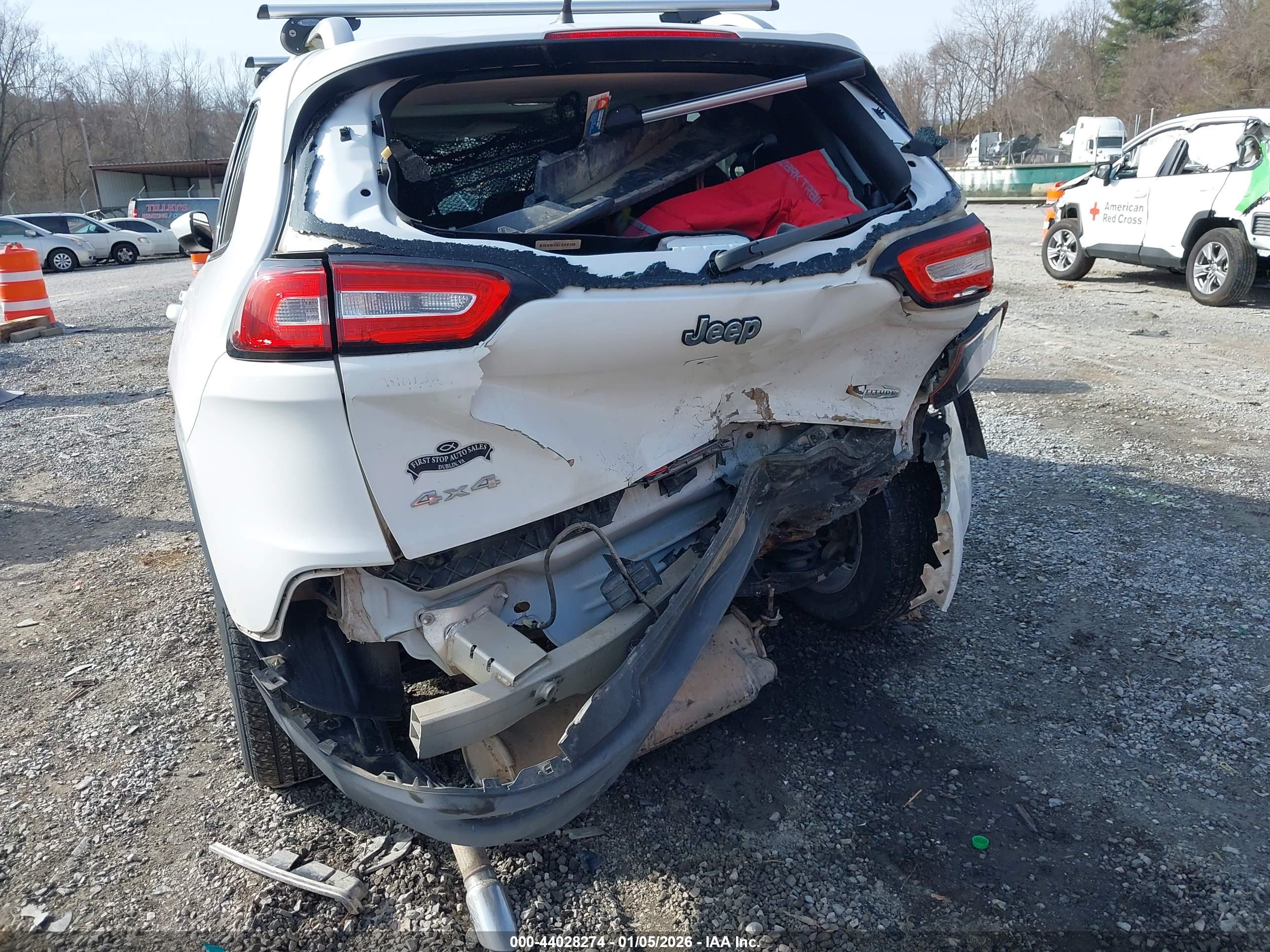 JEEP CHEROKEE image 6