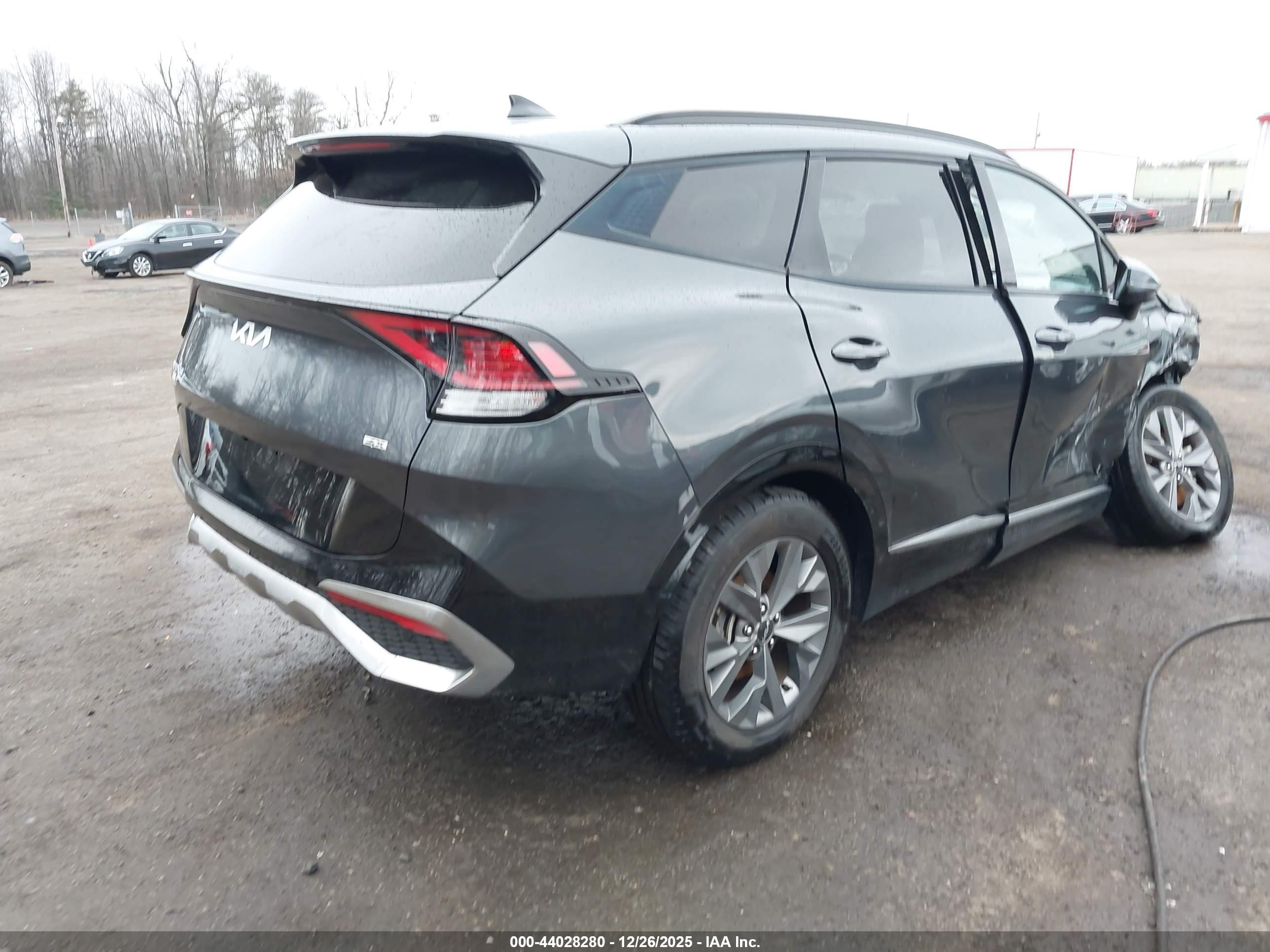 KIA SPORTAGE image 4