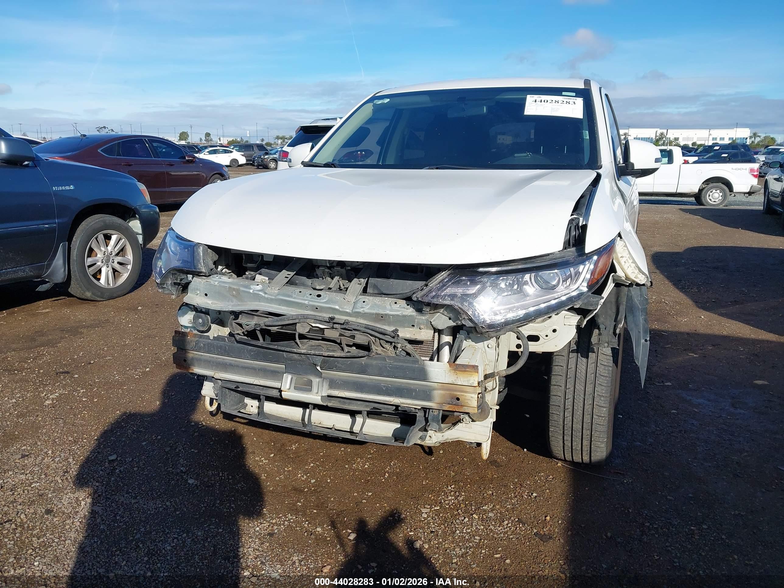 MITSUBISHI OUTLANDER image 6