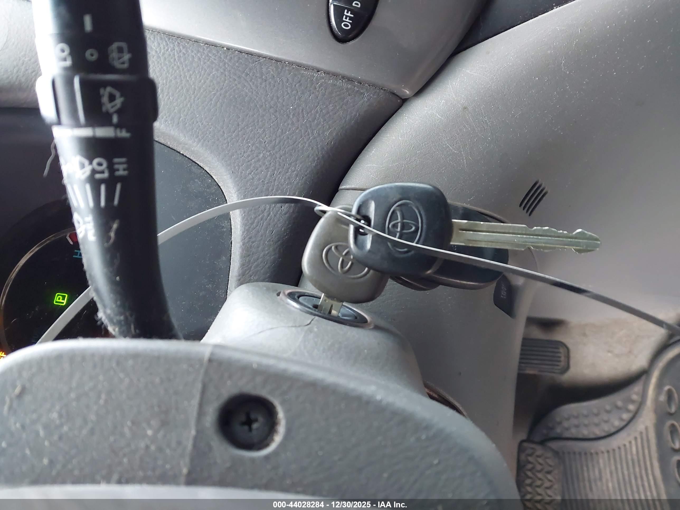 TOYOTA SIENNA image 11
