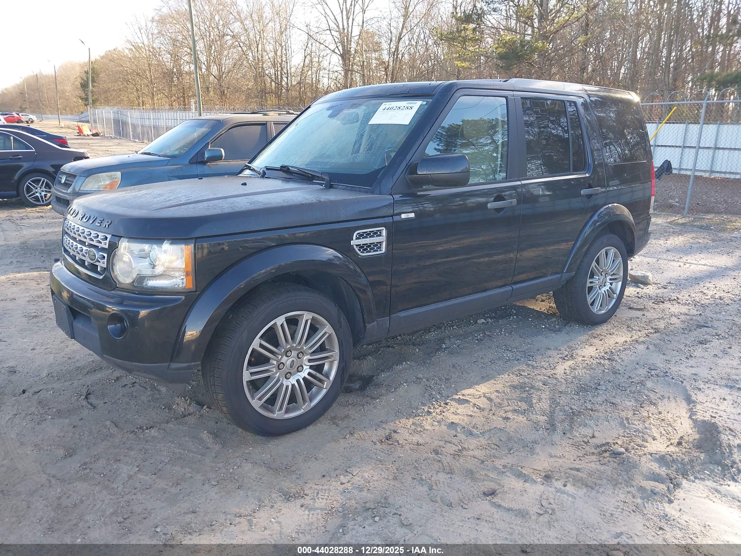 LAND ROVER image 2