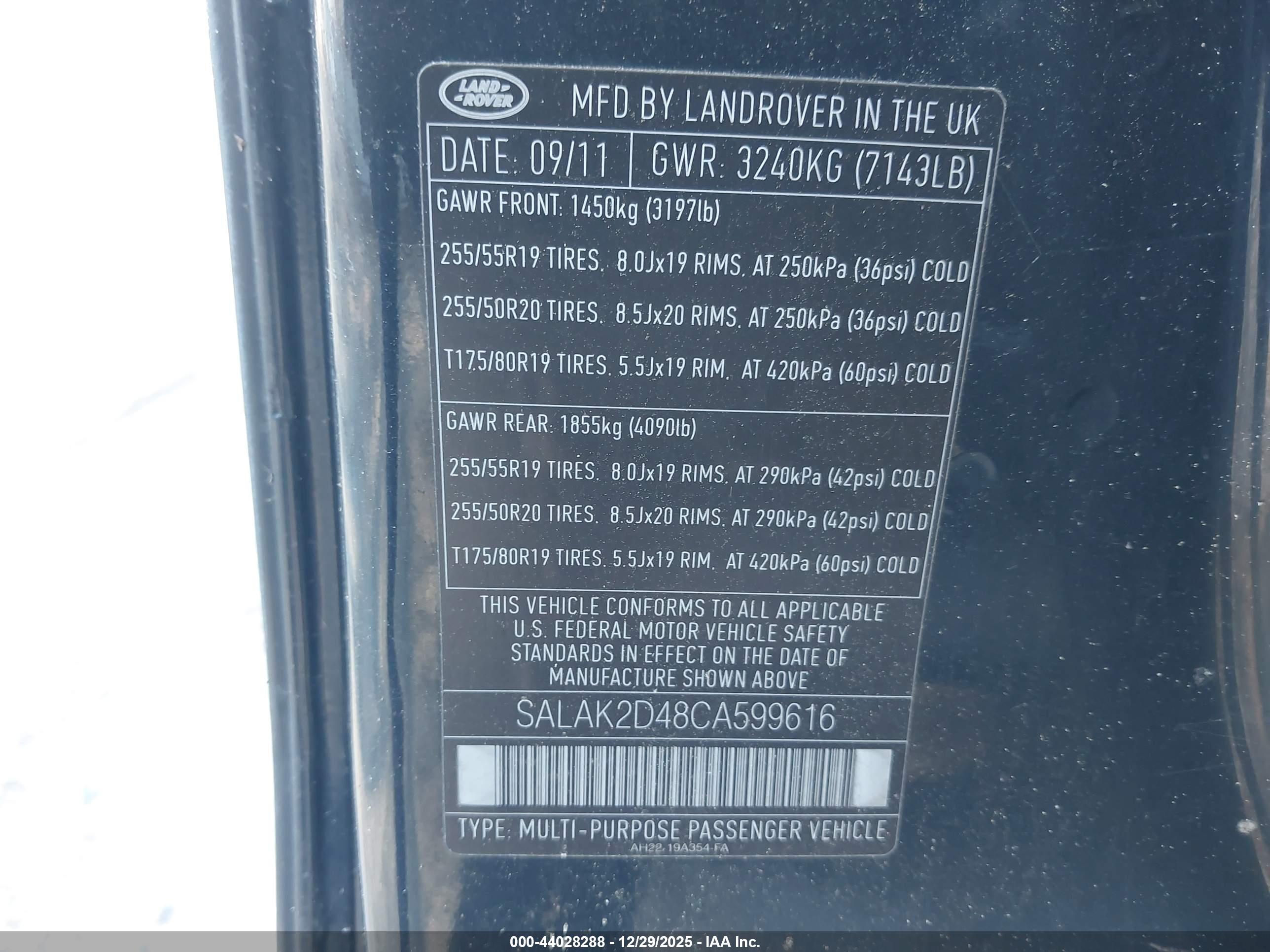 LAND ROVER image 9