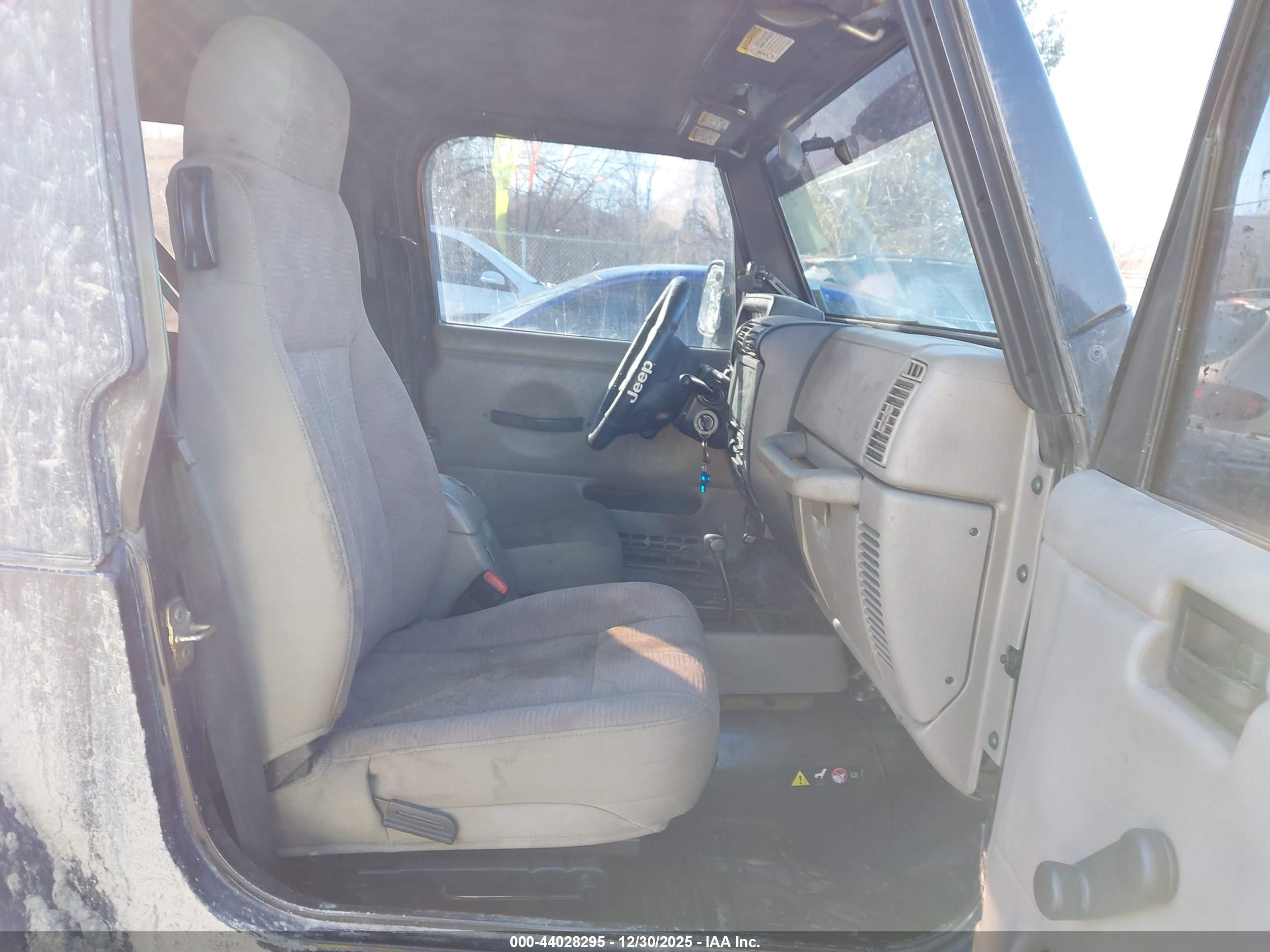 JEEP WRANGLER image 5