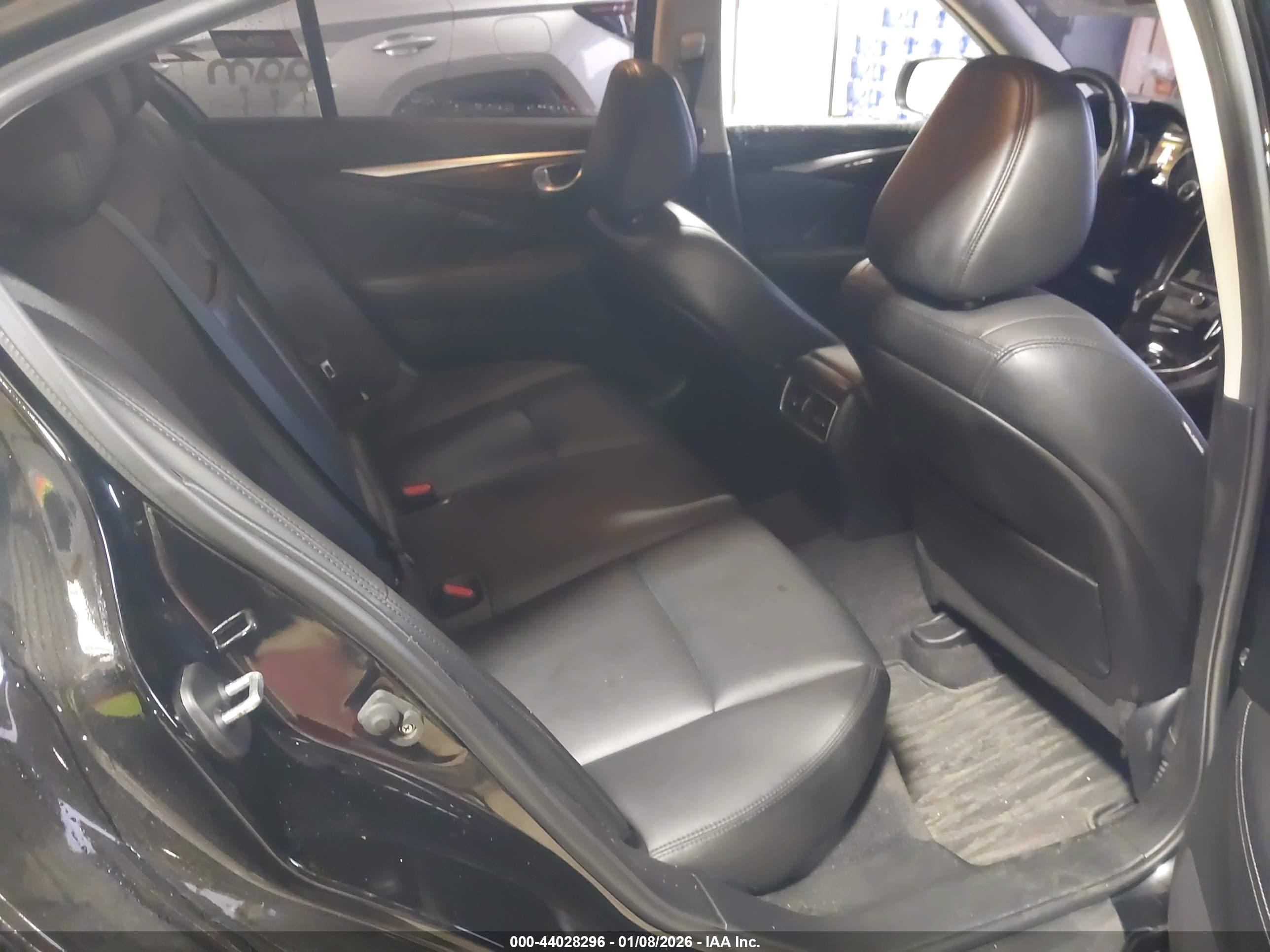 INFINITI Q50 image 8