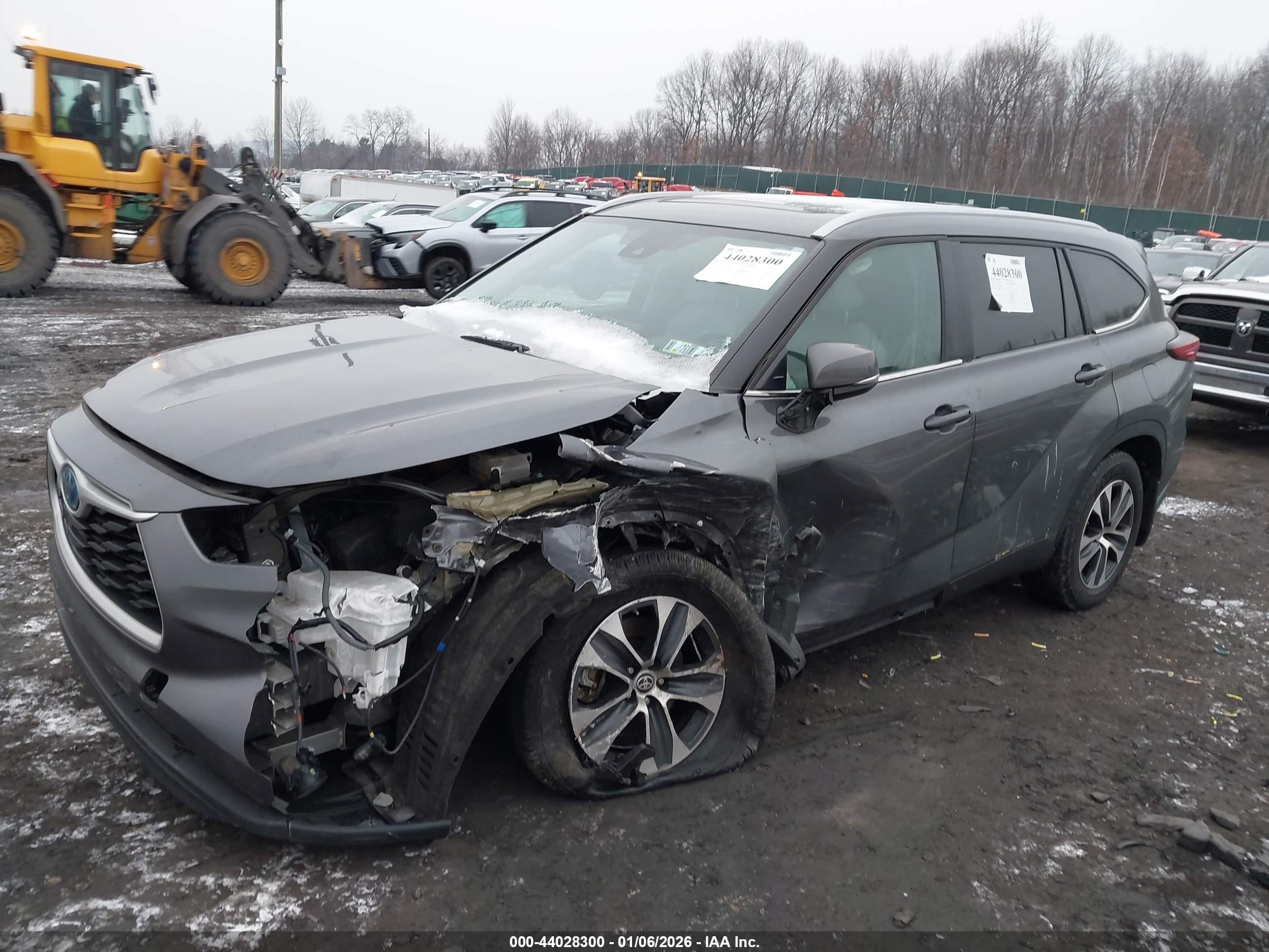 TOYOTA HIGHLANDER image 2