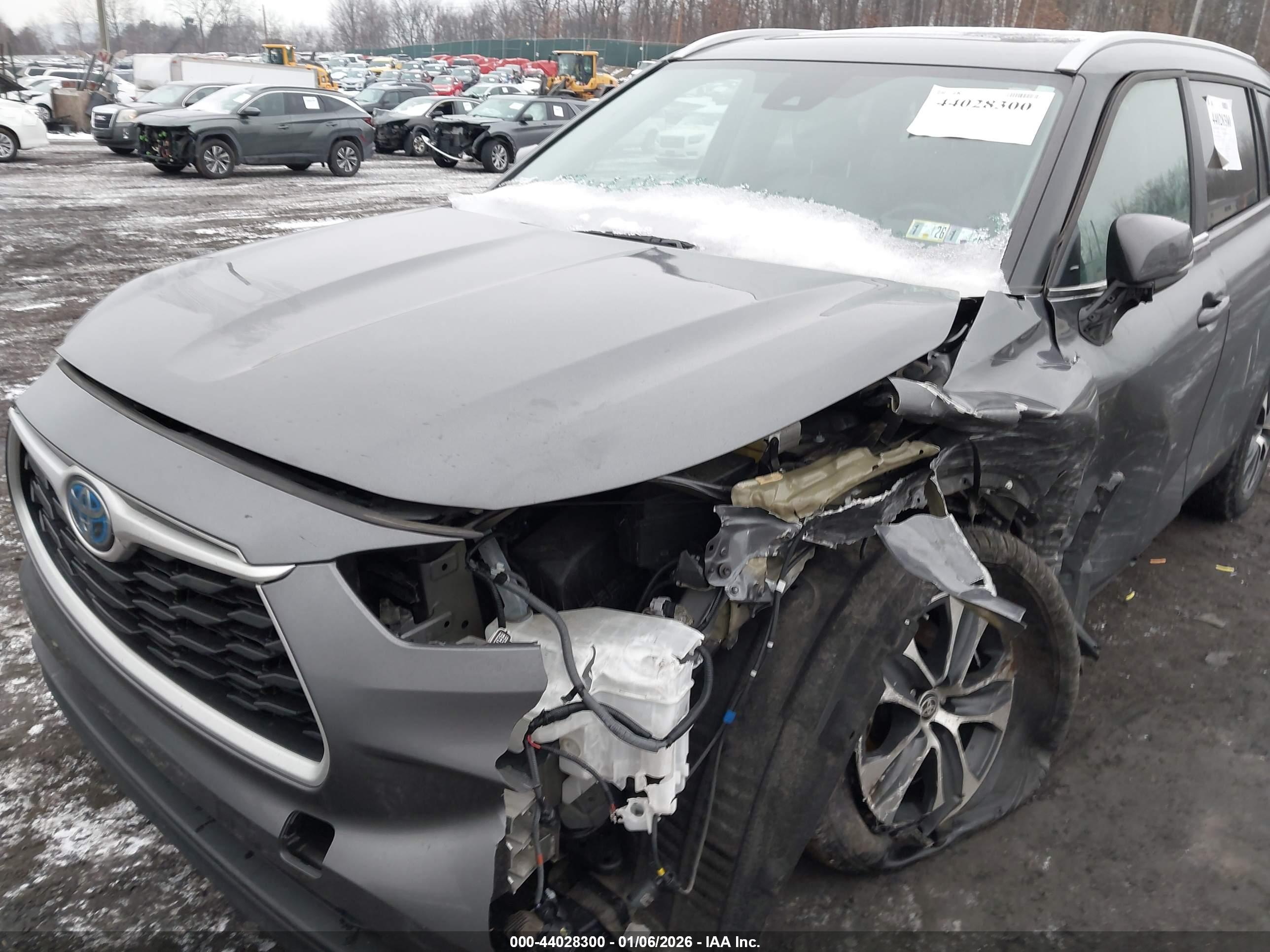 TOYOTA HIGHLANDER image 6