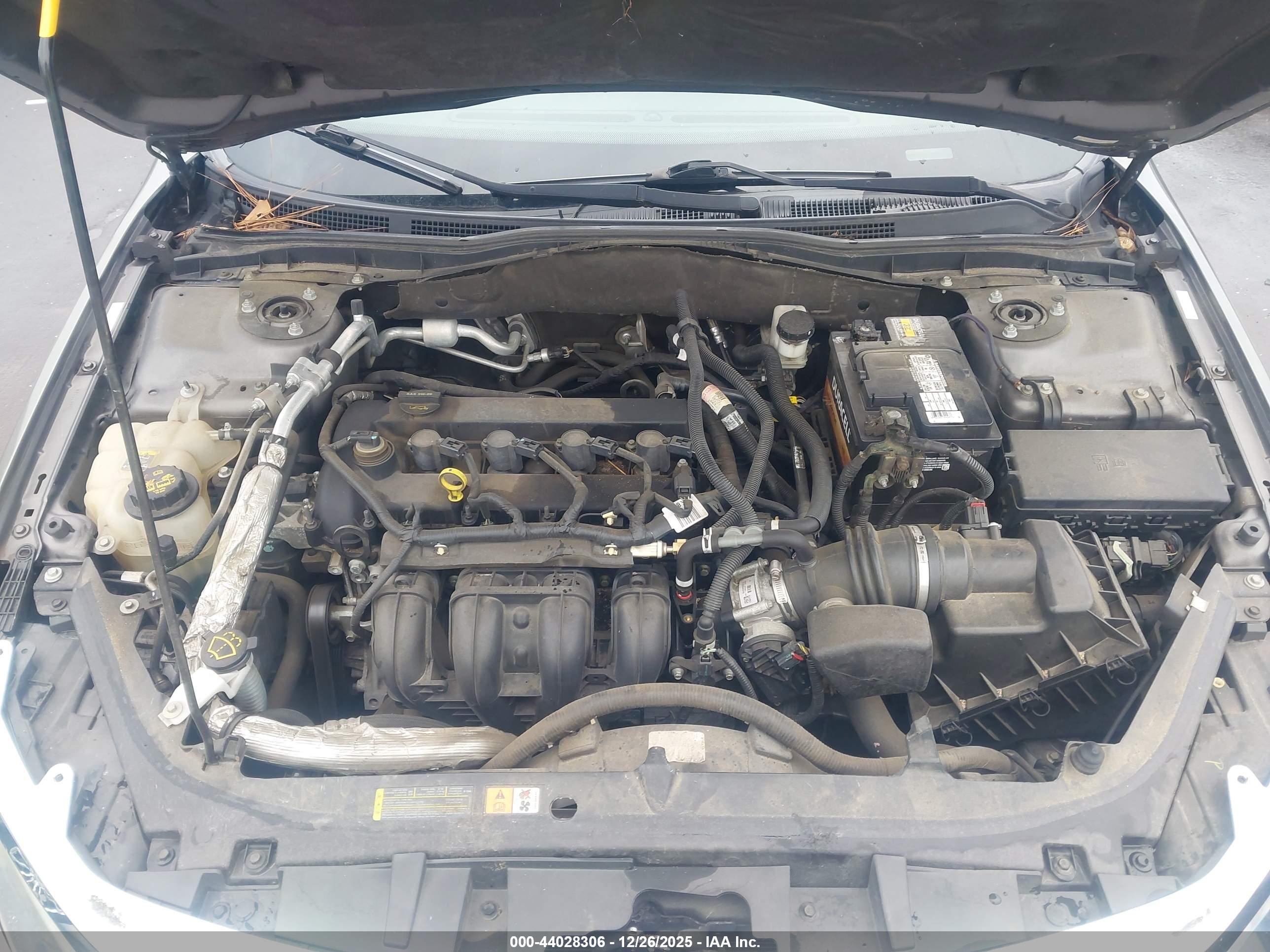 FORD FUSION image 10