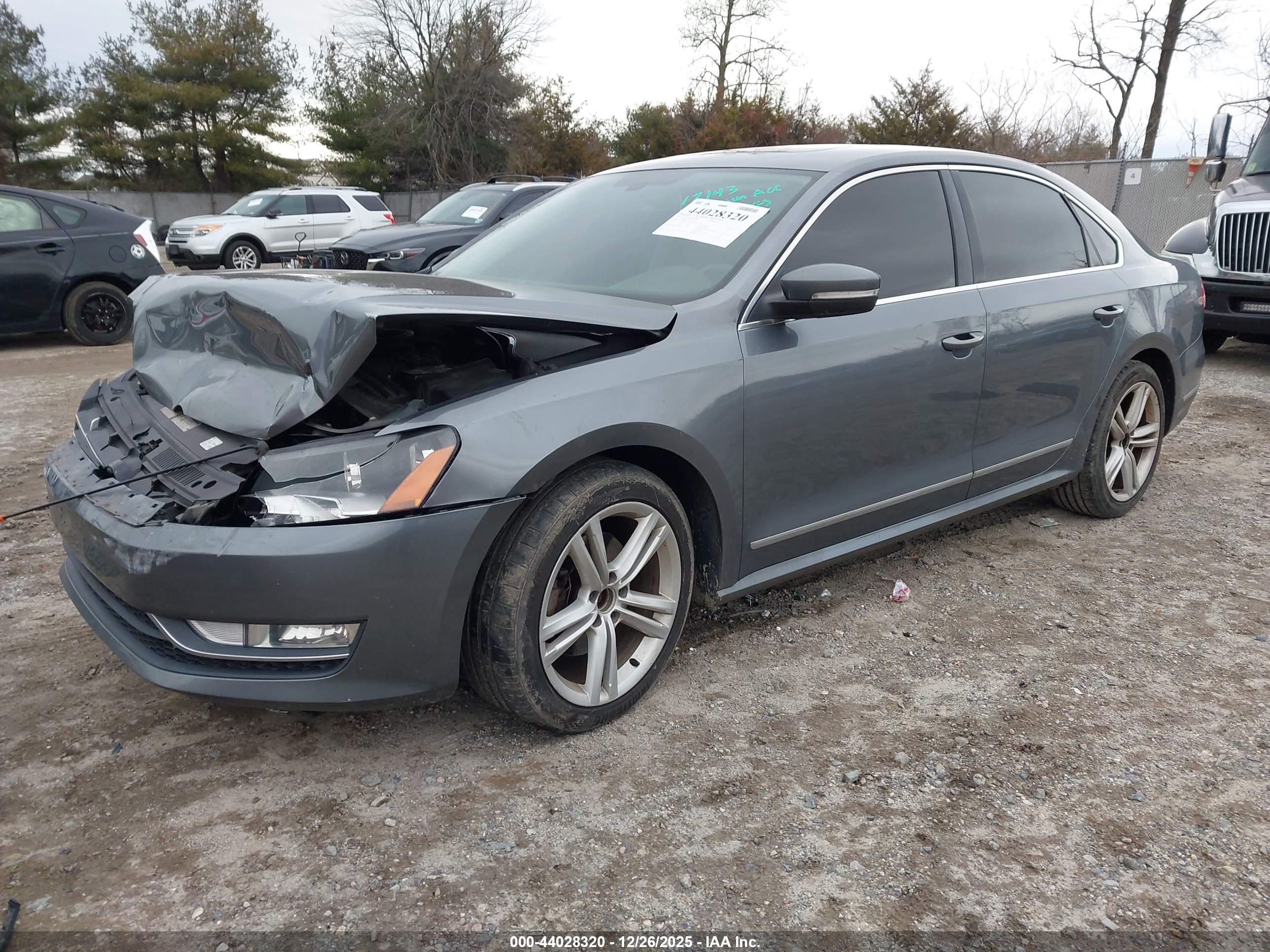 VOLKSWAGEN PASSAT image 2