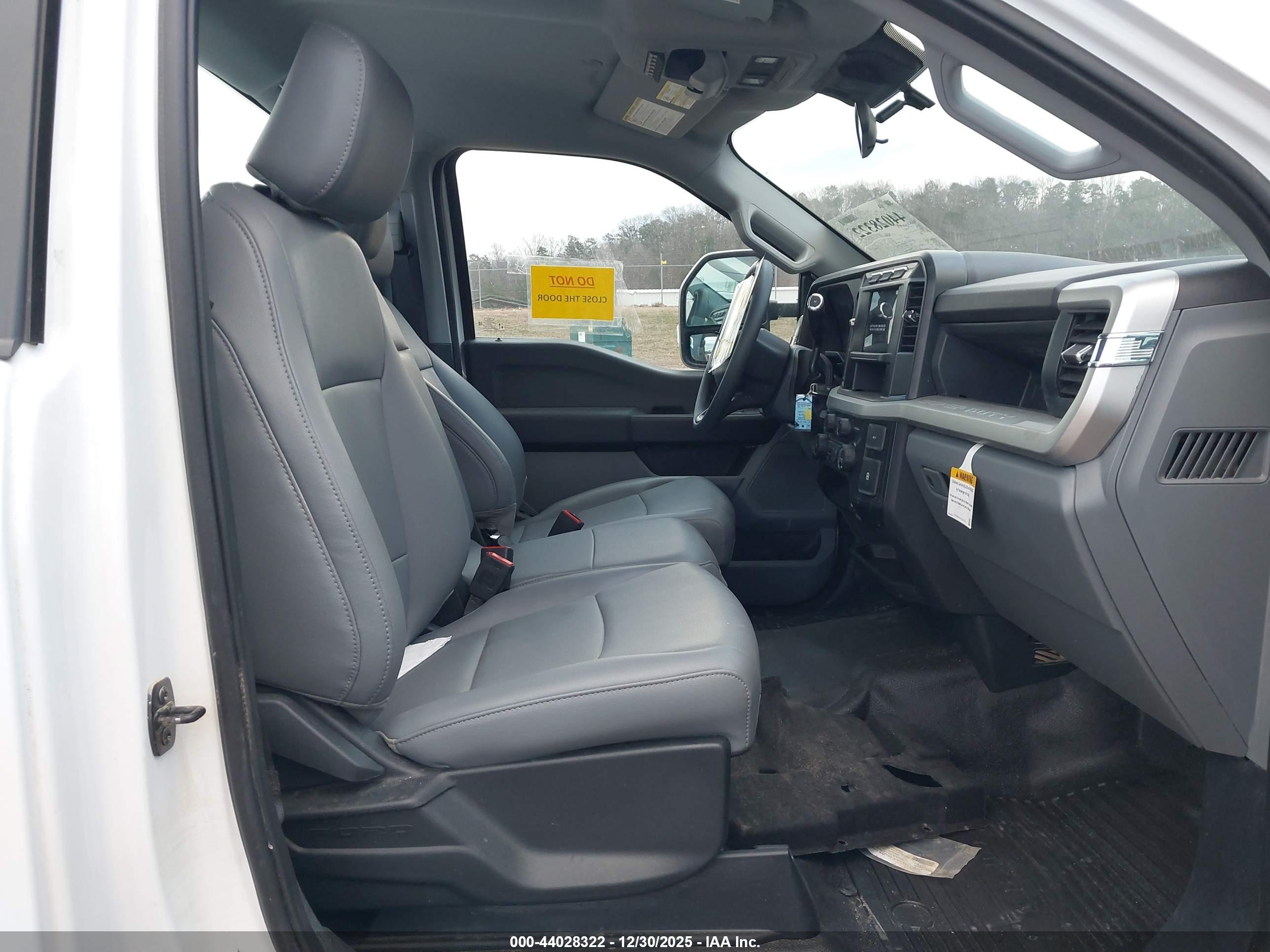 FORD F-250 image 7