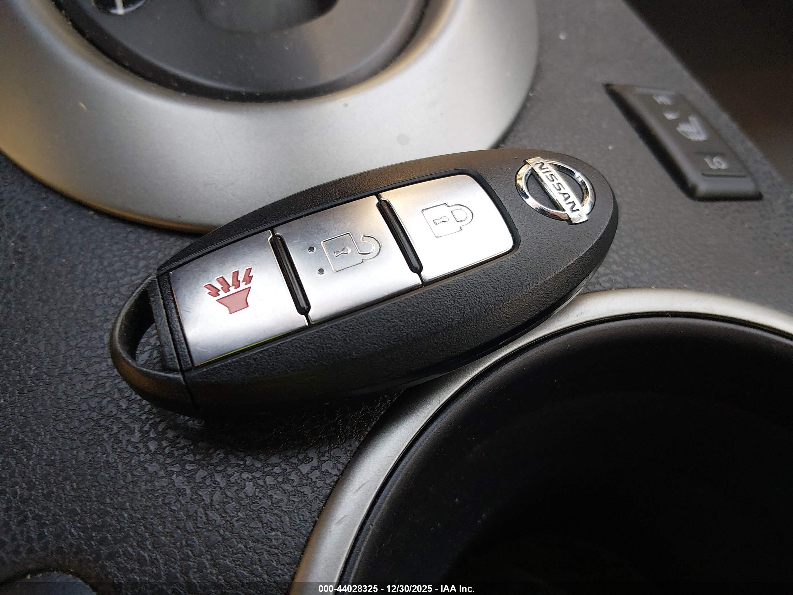 NISSAN ROGUE image 11