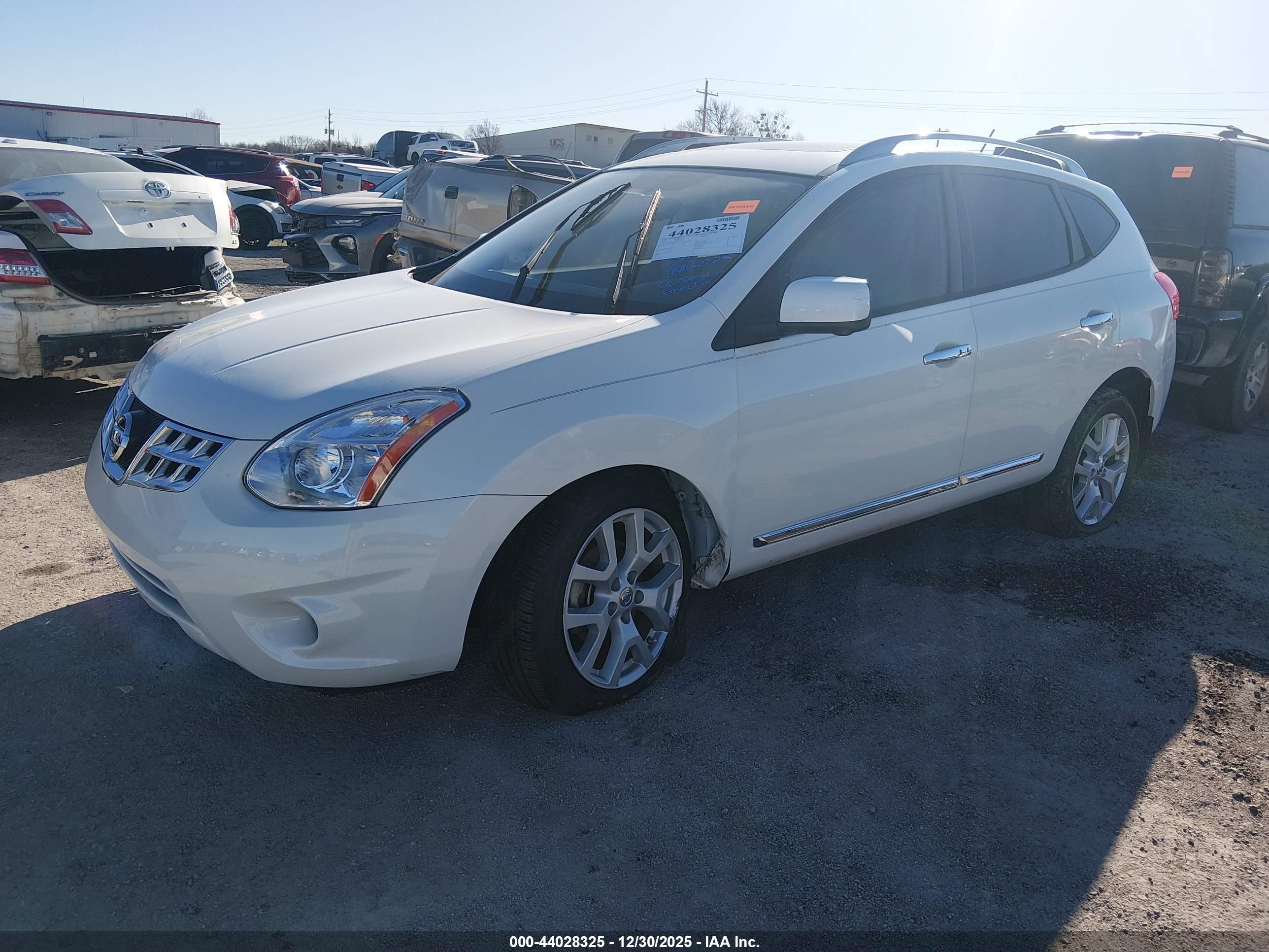 NISSAN ROGUE image 2