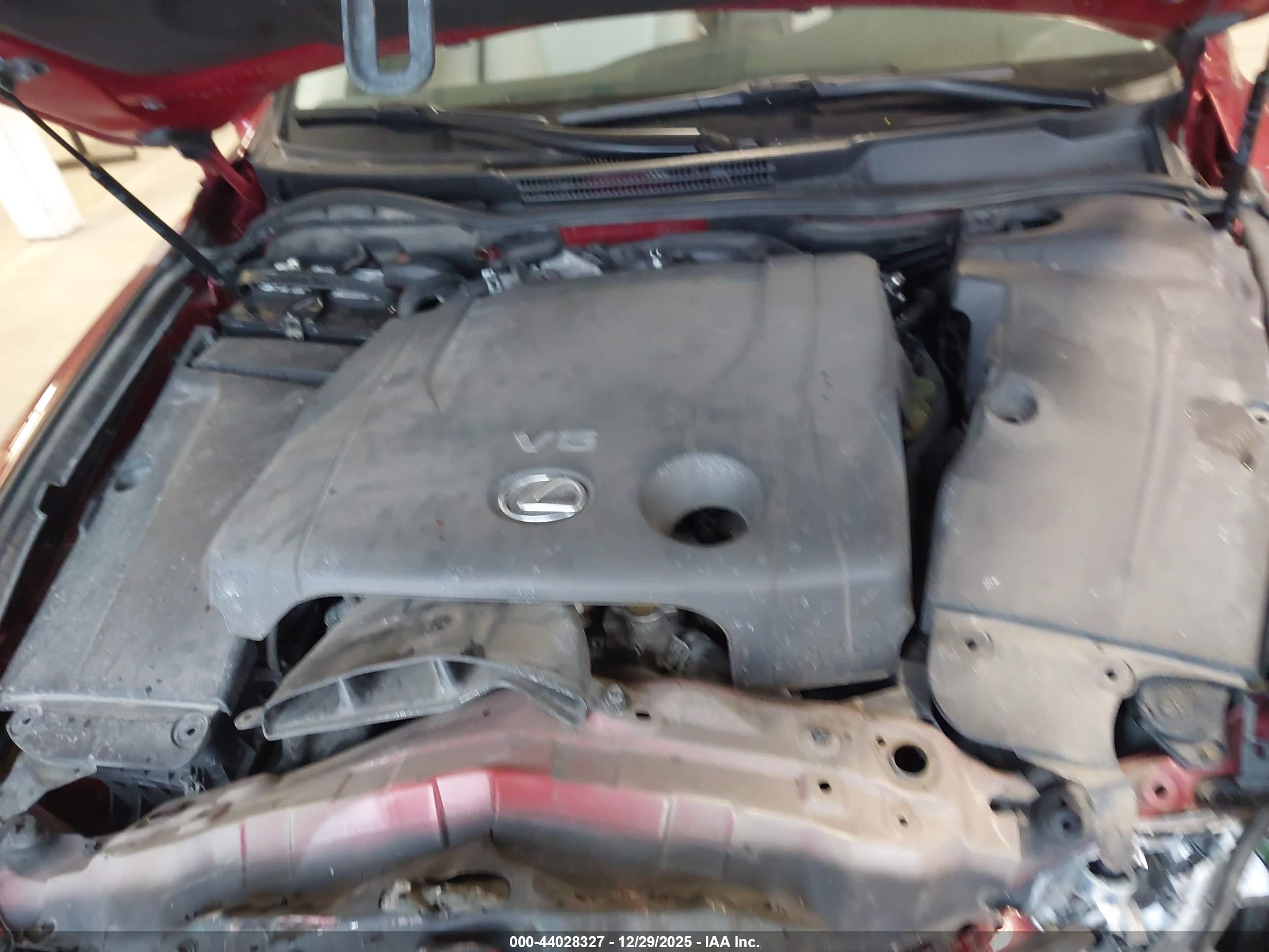 LEXUS IS image 10
