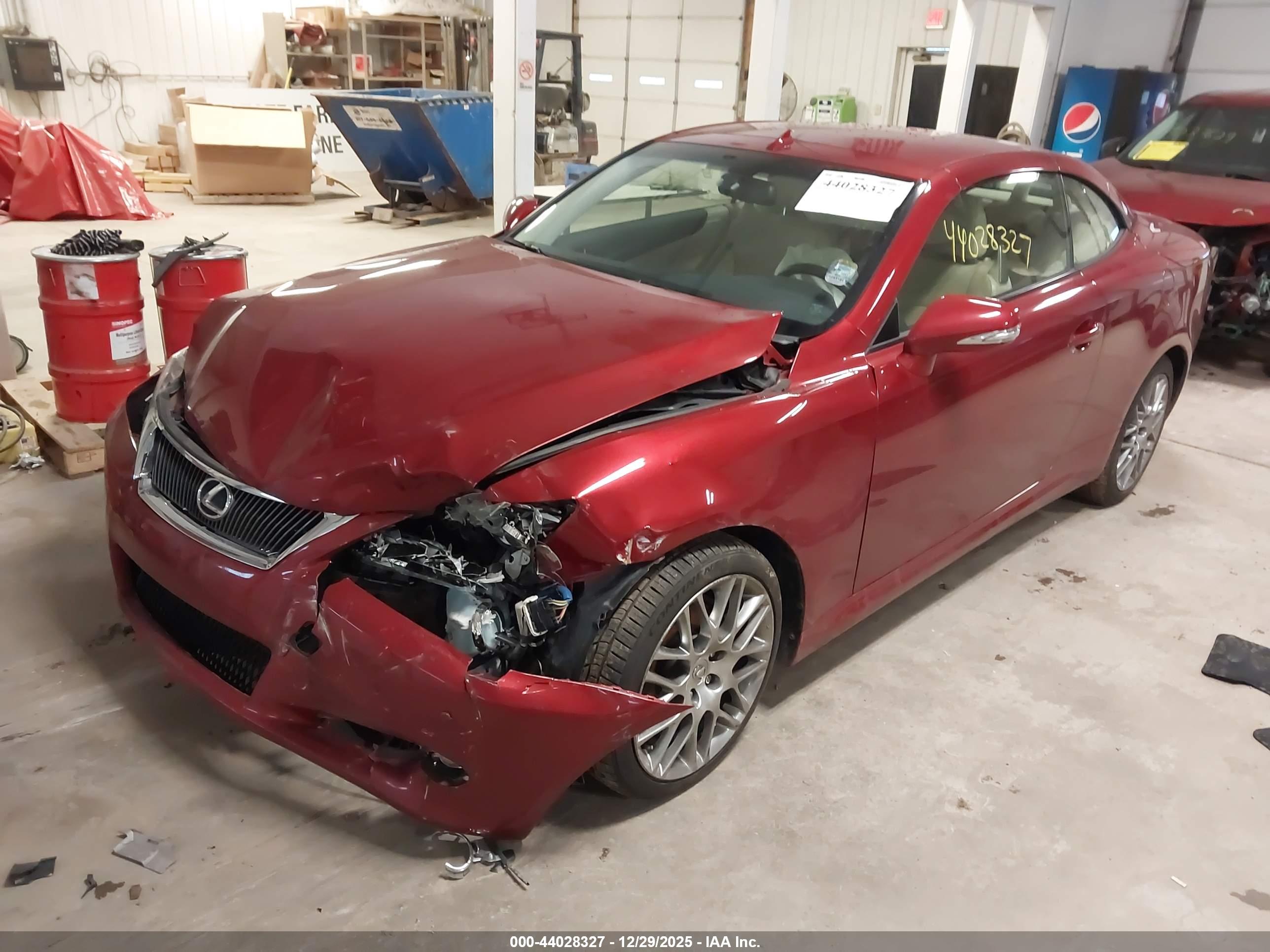 LEXUS IS image 2