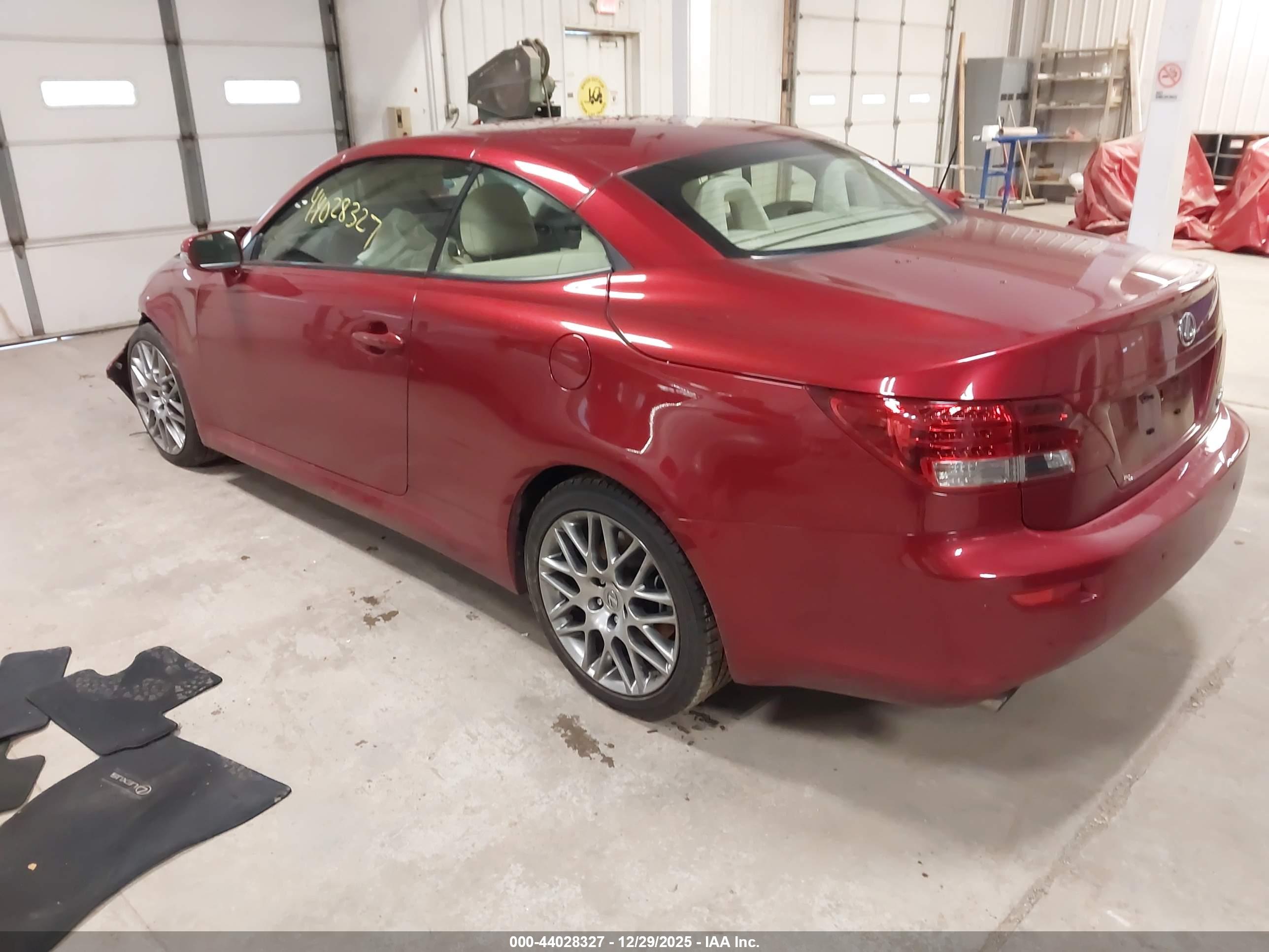 LEXUS IS image 3