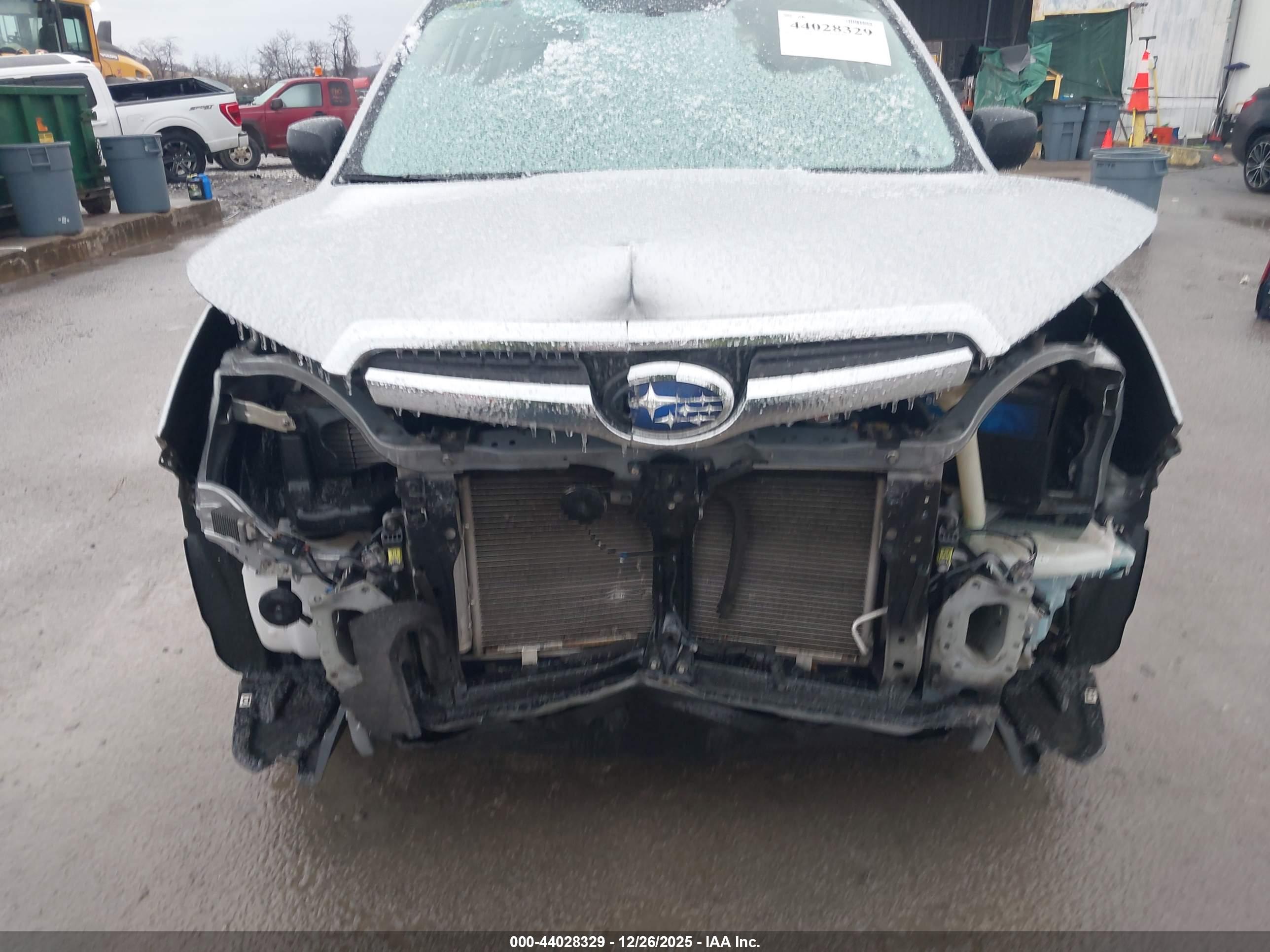 SUBARU FORESTER image 6