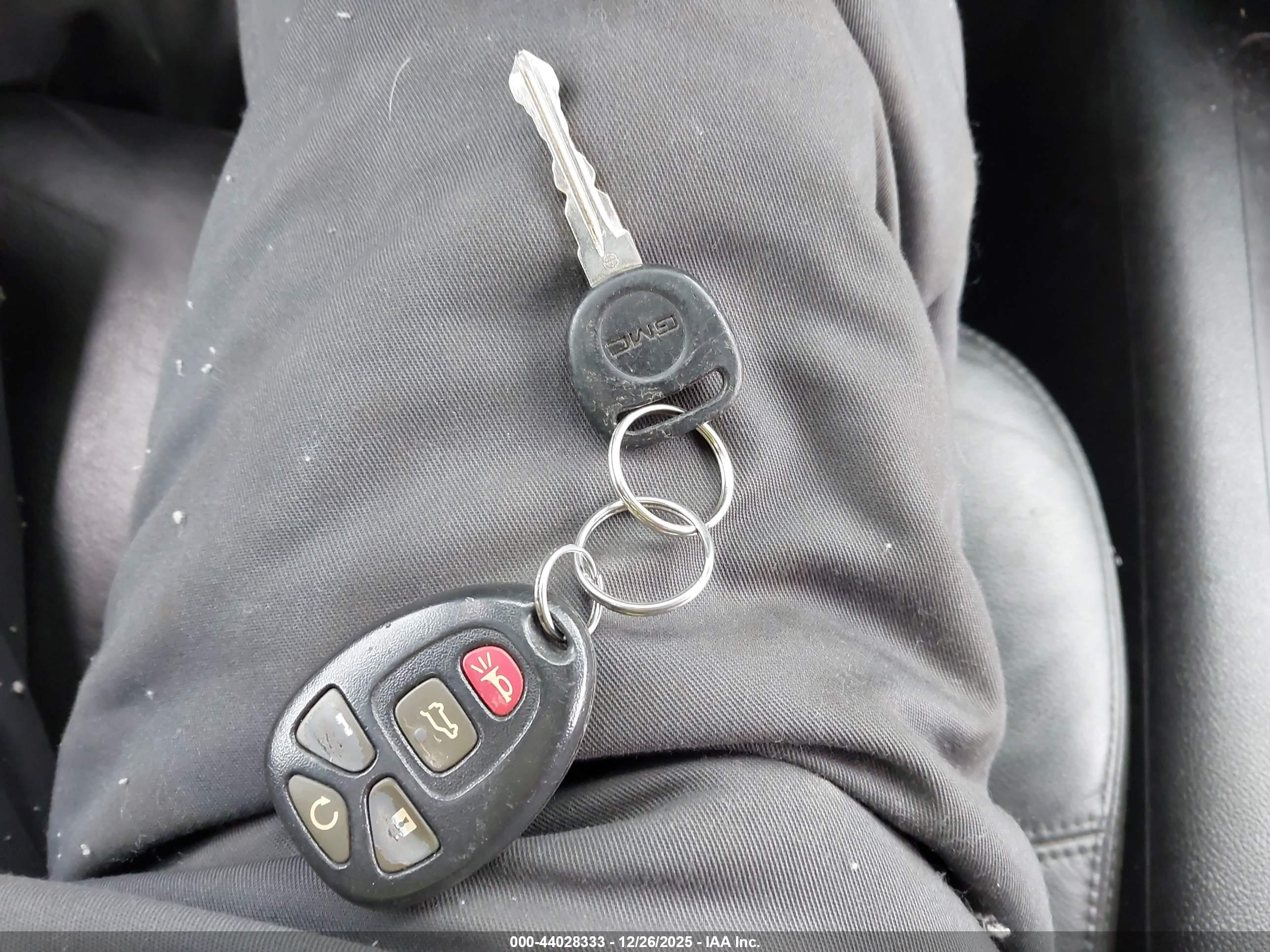 GMC YUKON image 11