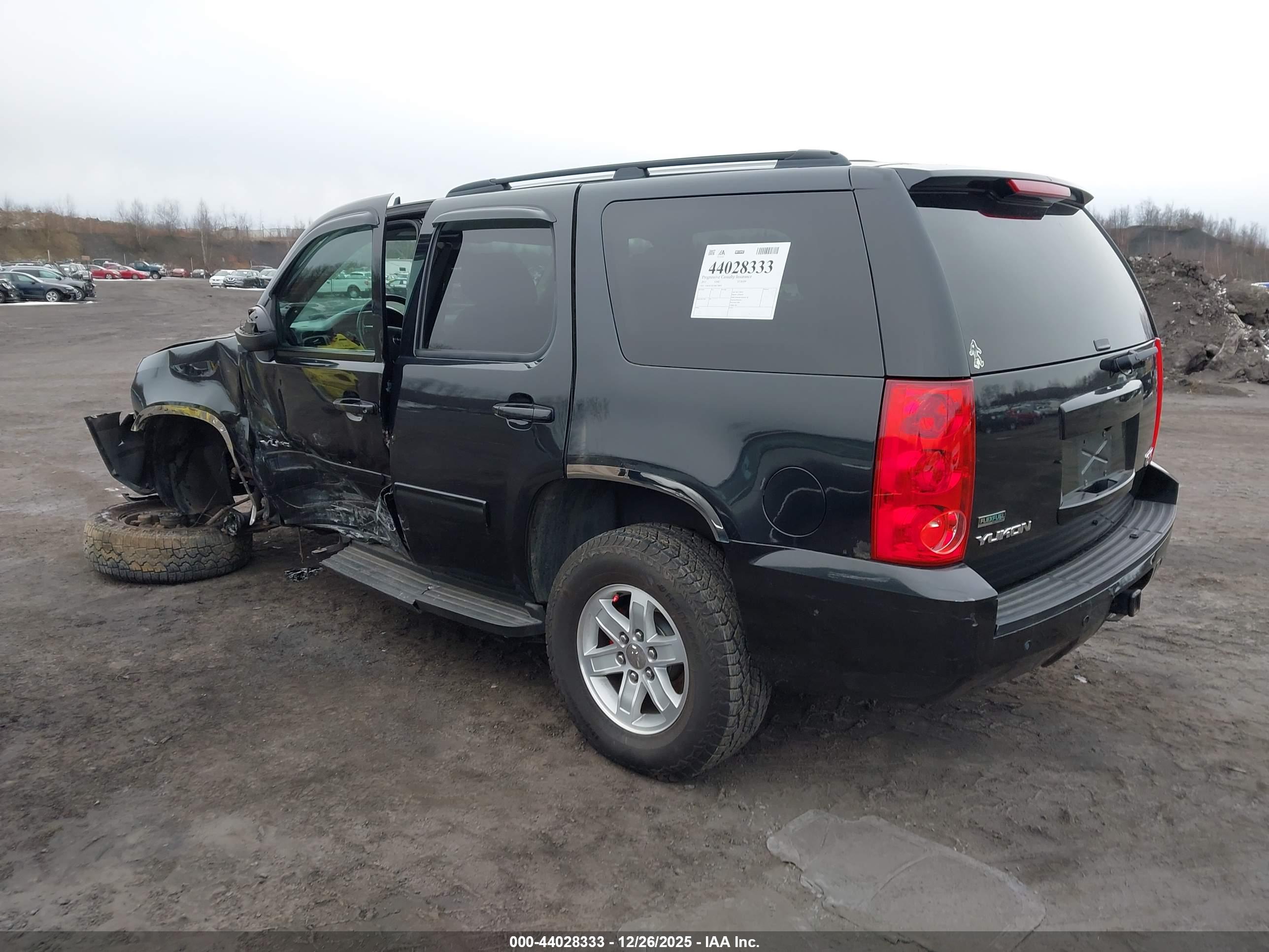 GMC YUKON image 3