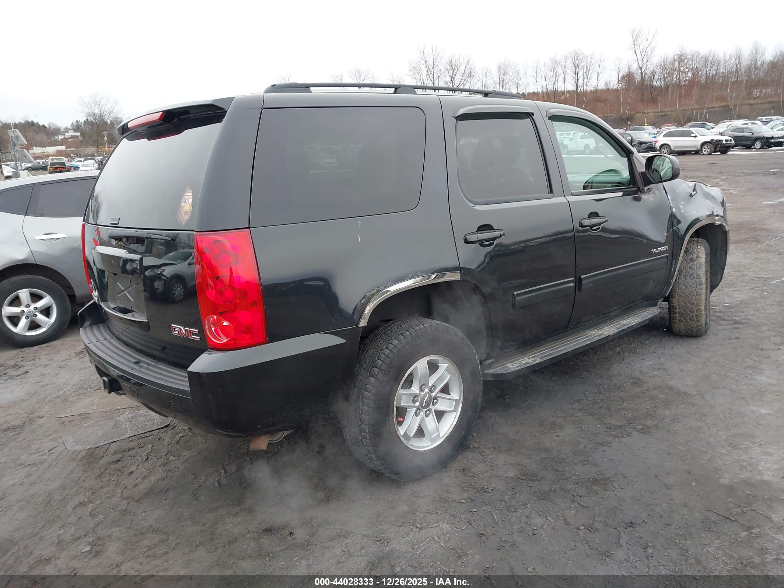 GMC YUKON image 4