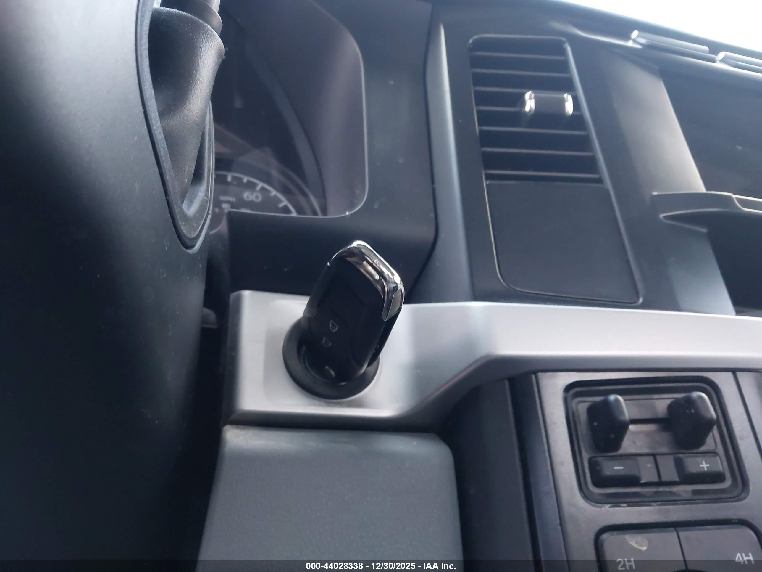 FORD F-250 image 11