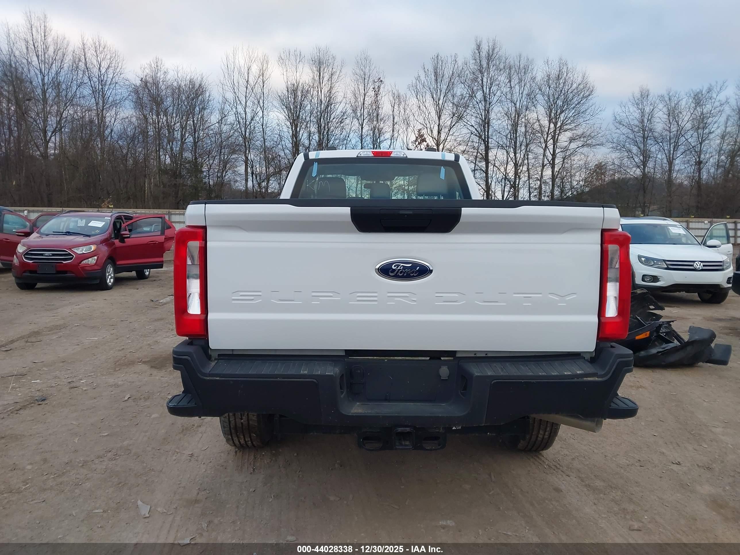 FORD F-250 image 8