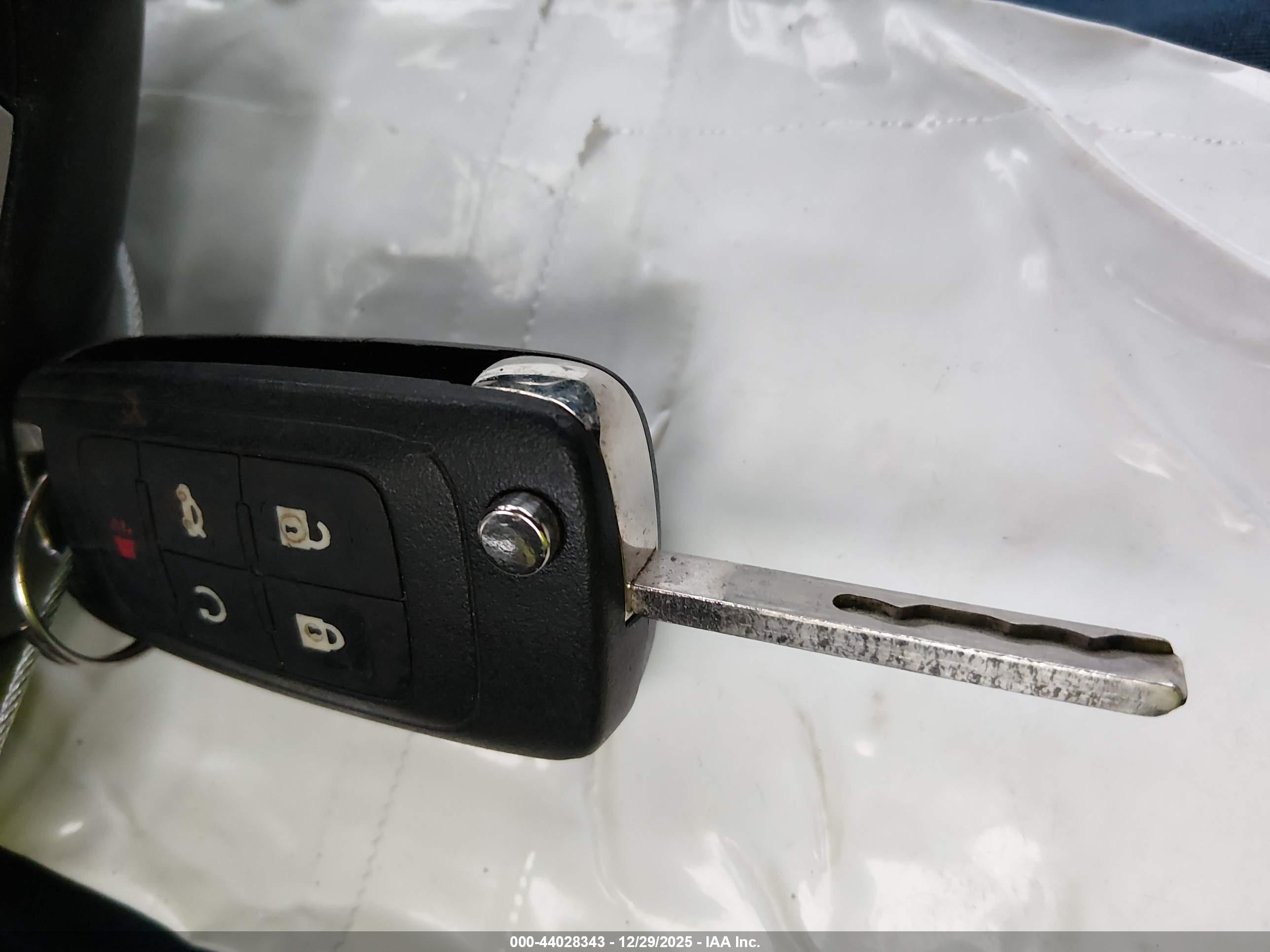 CHEVROLET EQUINOX image 11