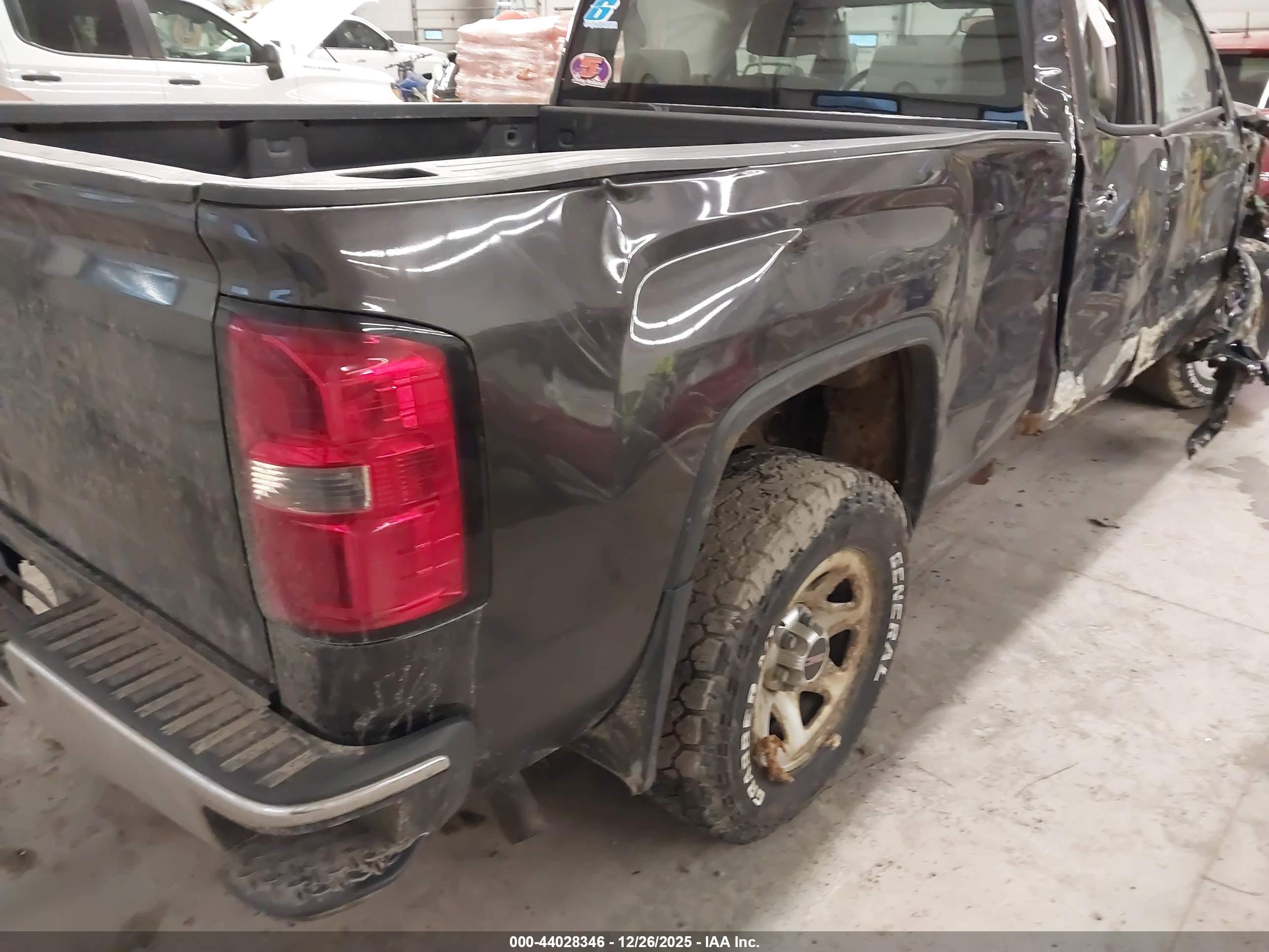 GMC SIERRA image 4