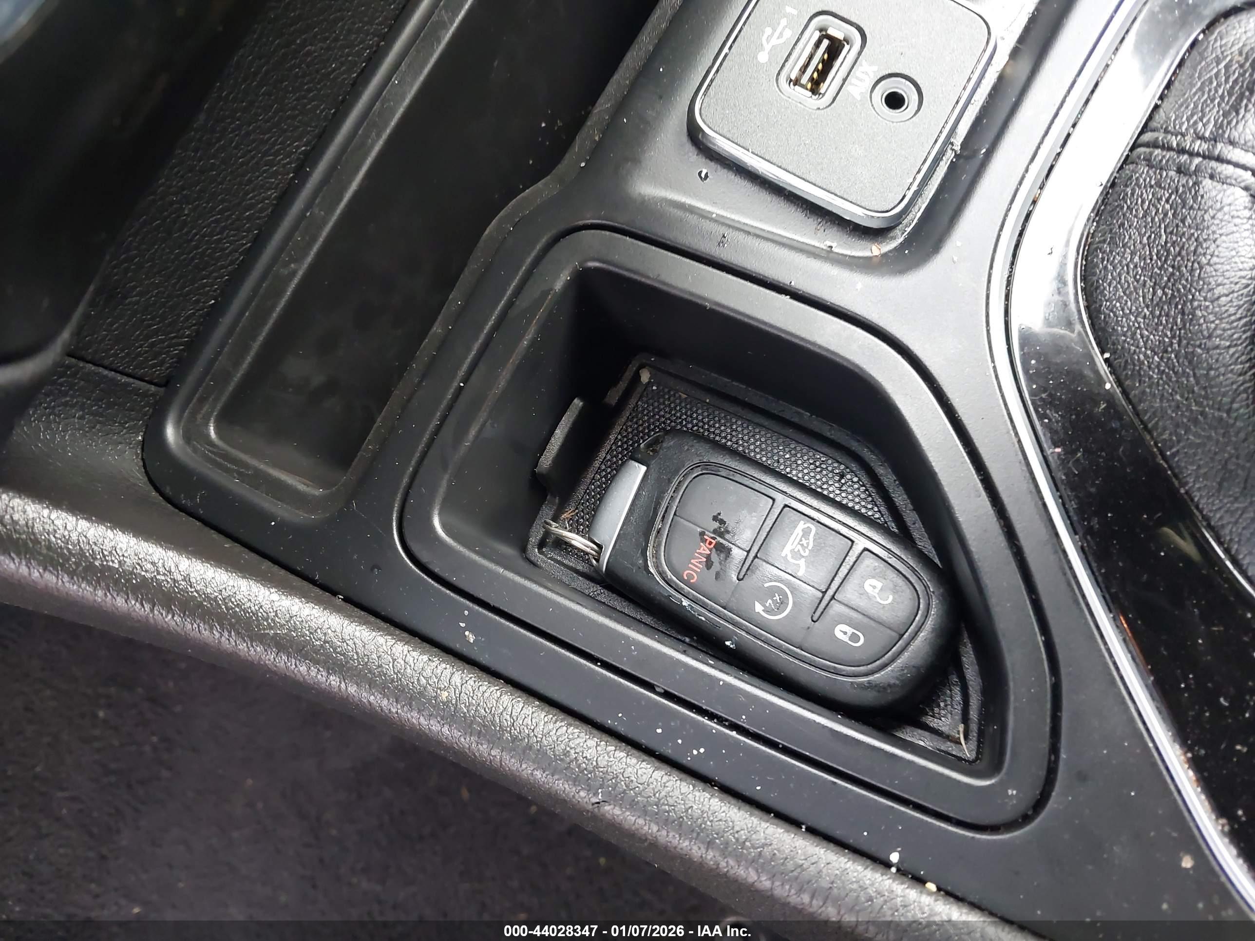JEEP CHEROKEE image 11