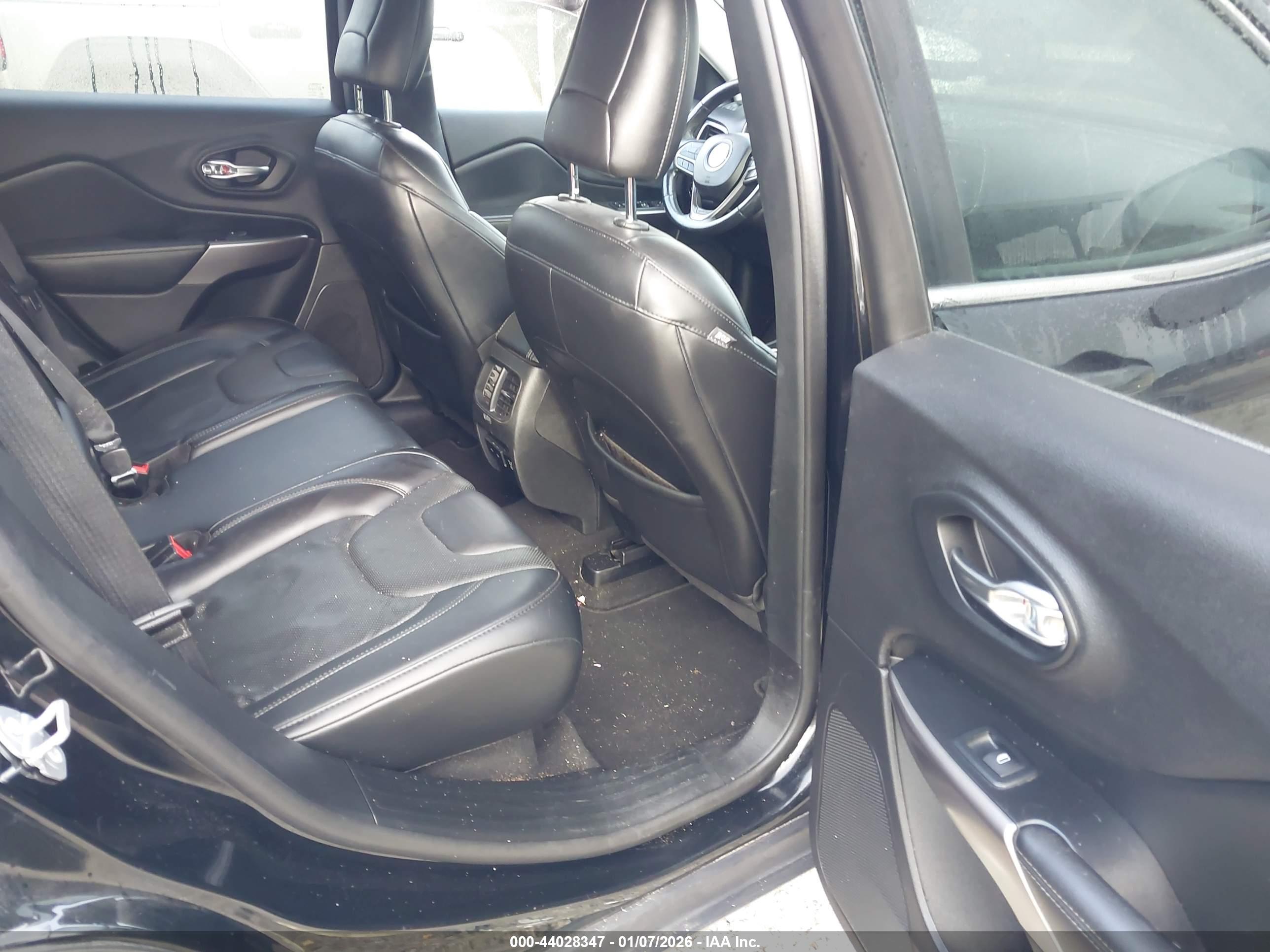 JEEP CHEROKEE image 8