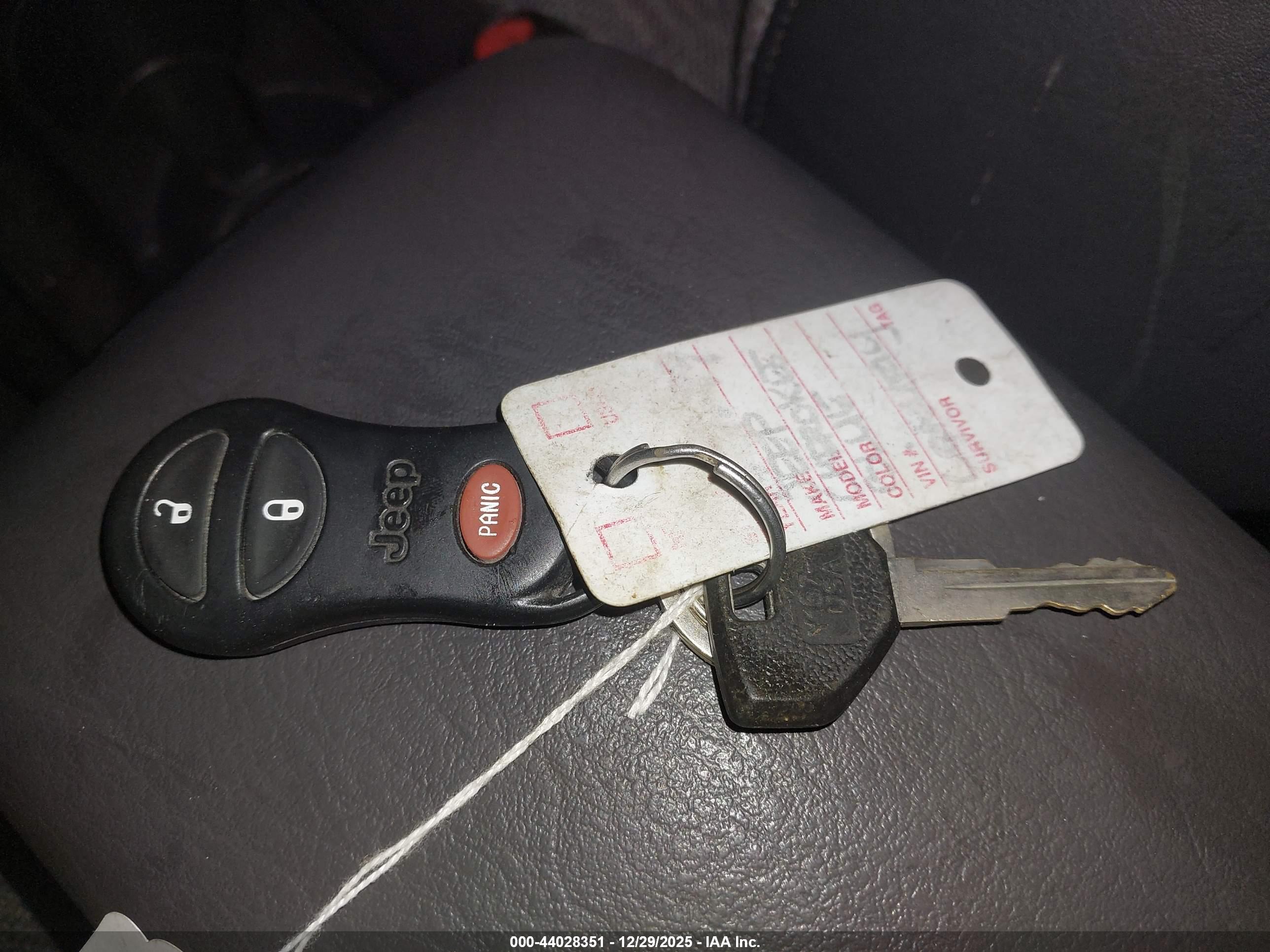 JEEP CHEROKEE image 11