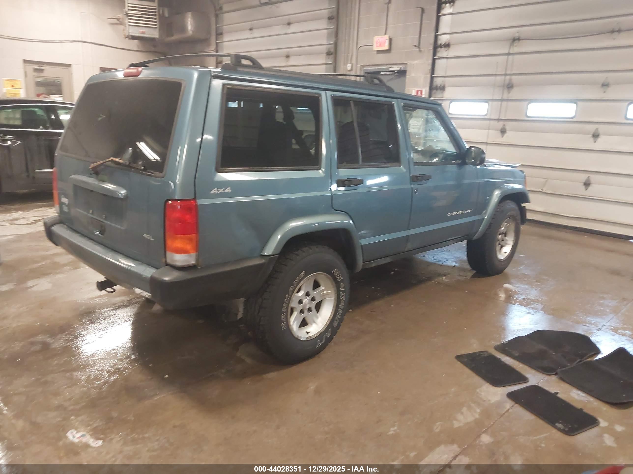 JEEP CHEROKEE image 4